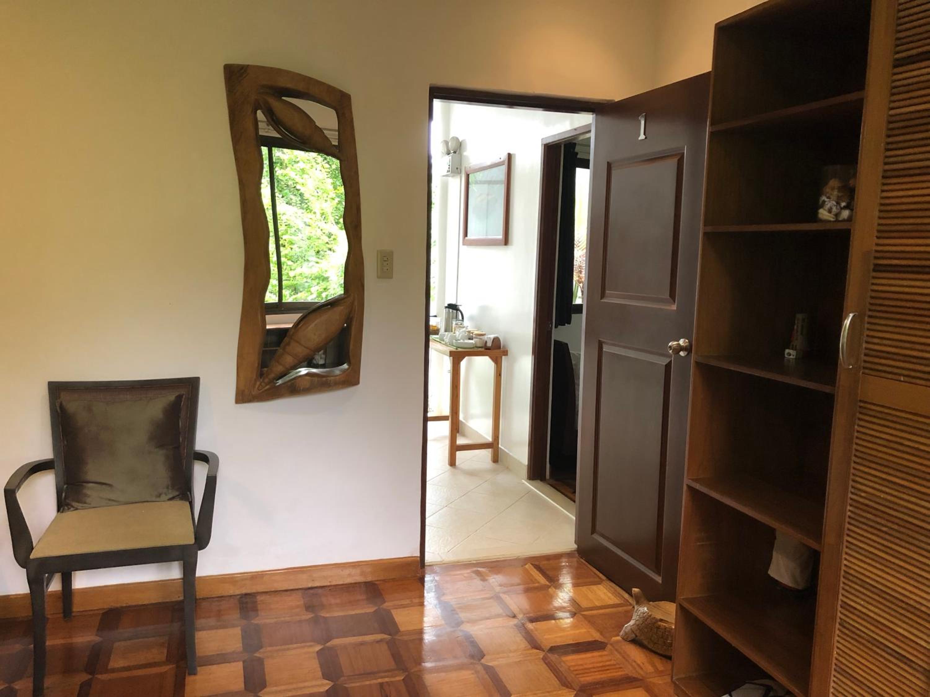 Queen Room with Garden View