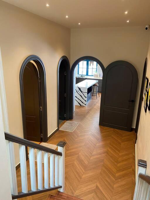 Four-Bedroom House photo 3