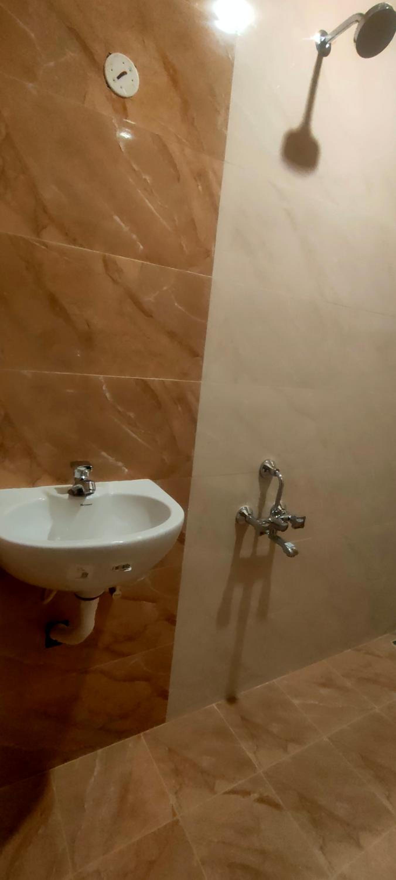 Deluxe Twin Room - Photo 15