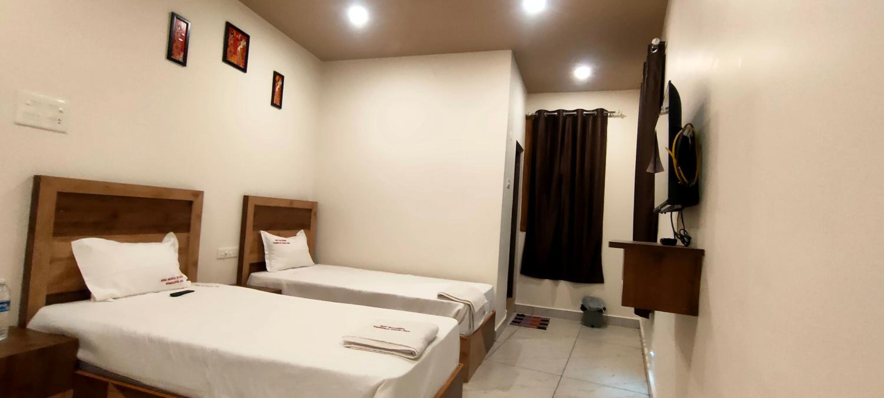 Deluxe Twin Room - Photo 16