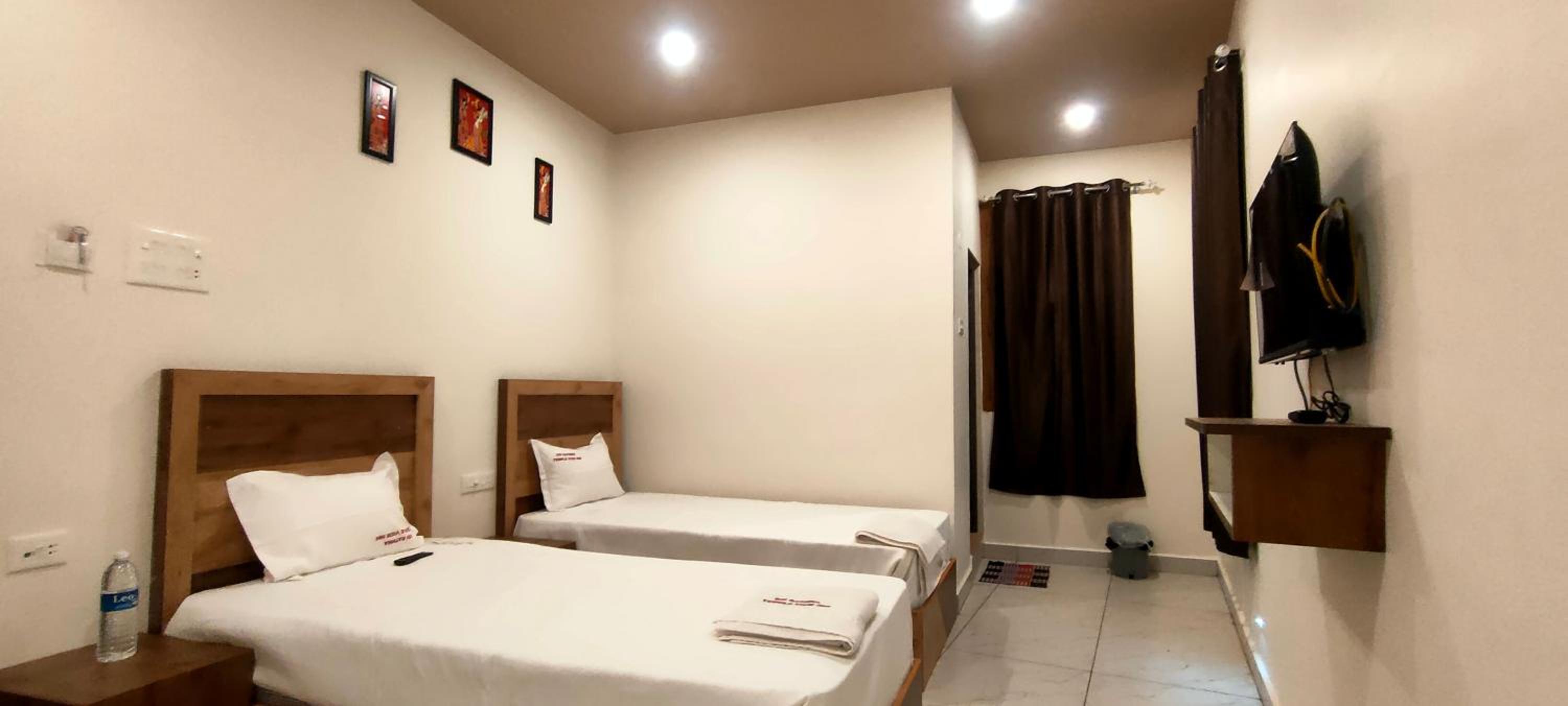 Deluxe Twin Room - Photo 14