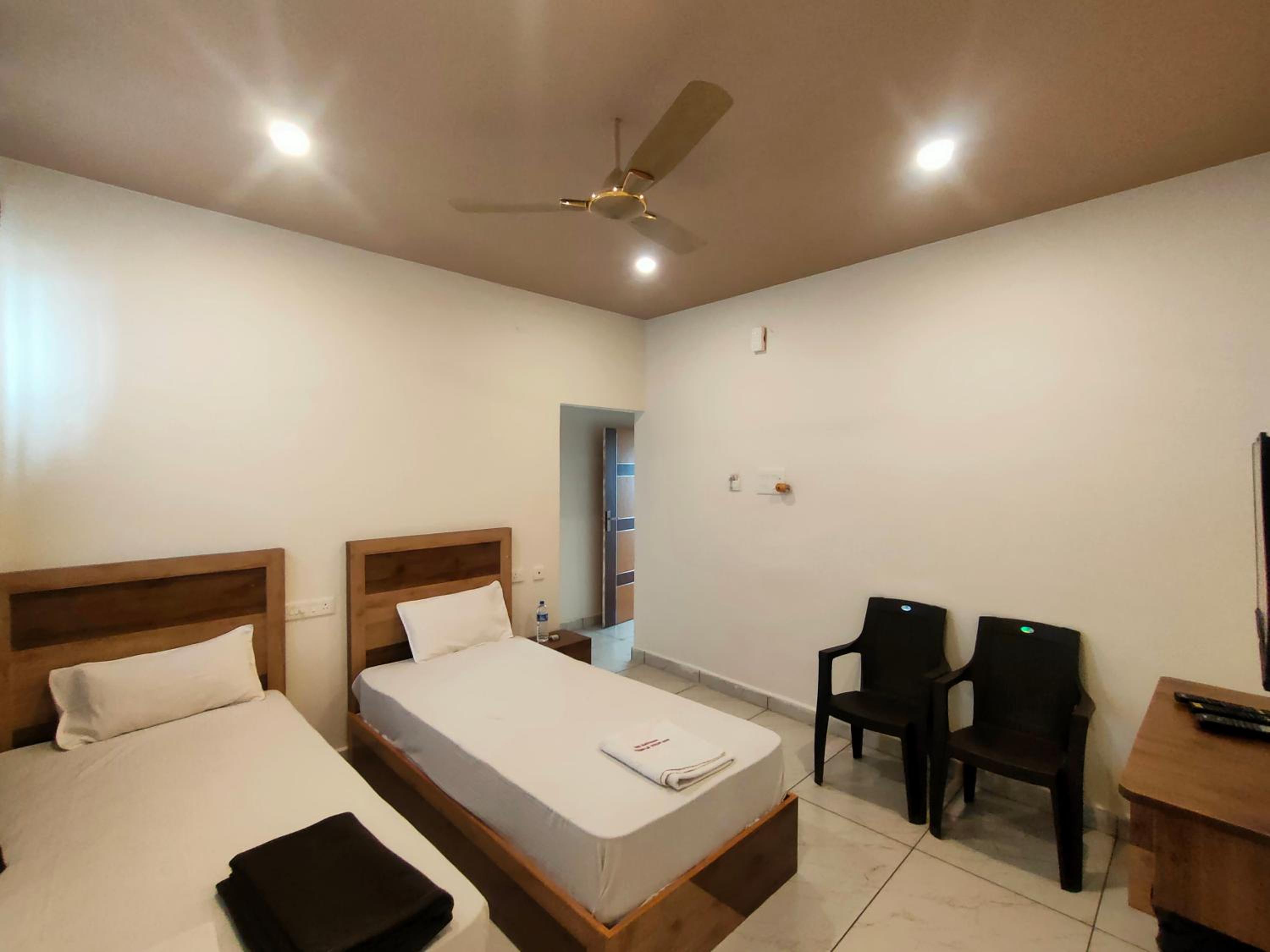 Deluxe Twin Room - Photo 7