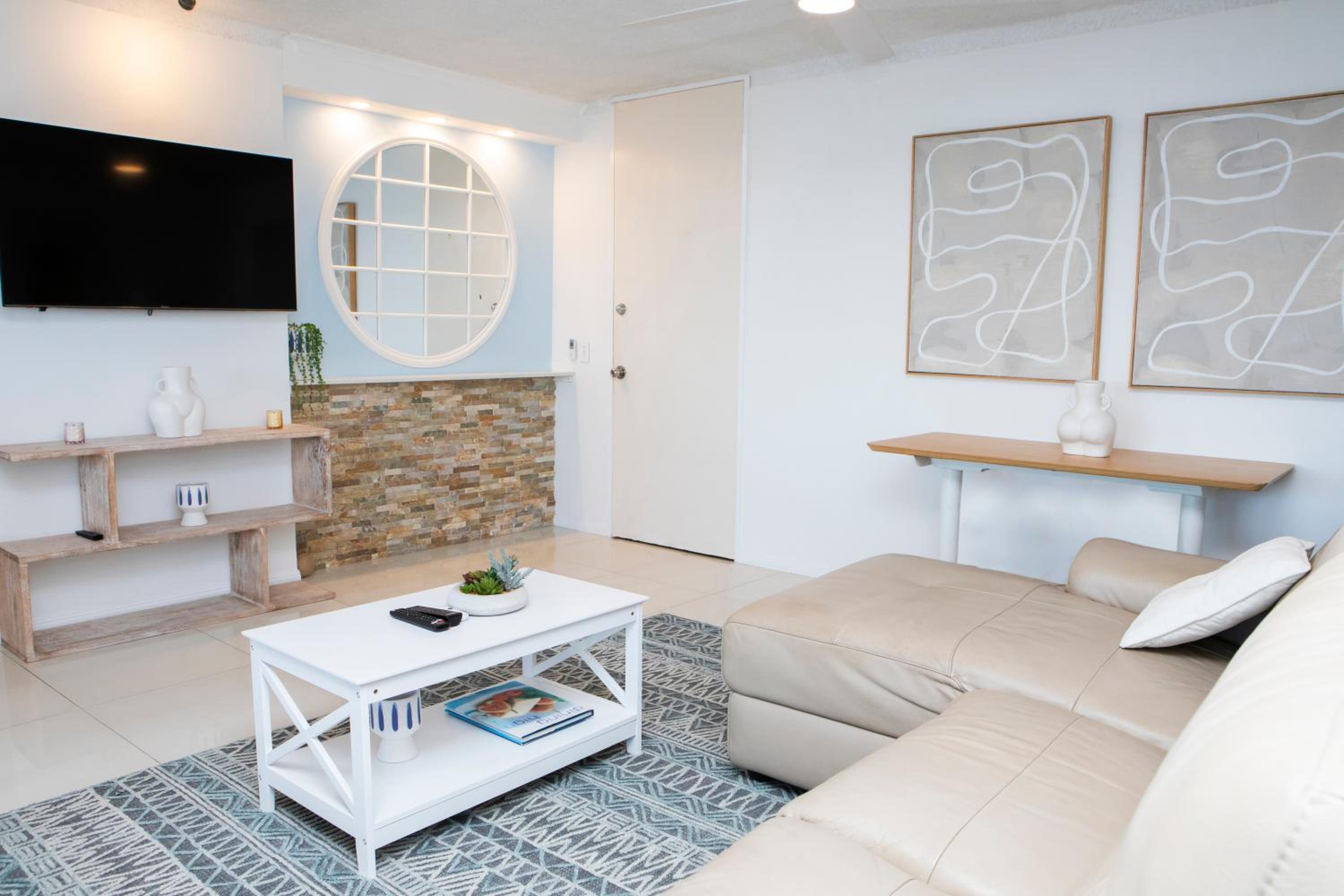 Superior Two-Bedroom Apartment with Ocean View photo 3