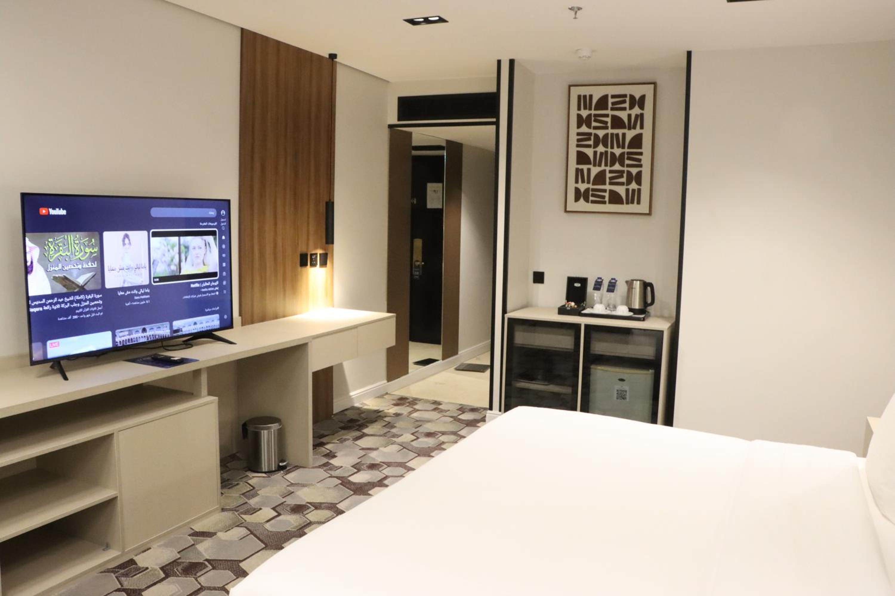 Superior King Room photo 3