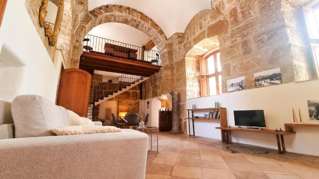 Two-Bedroom Apartment with Mountain View