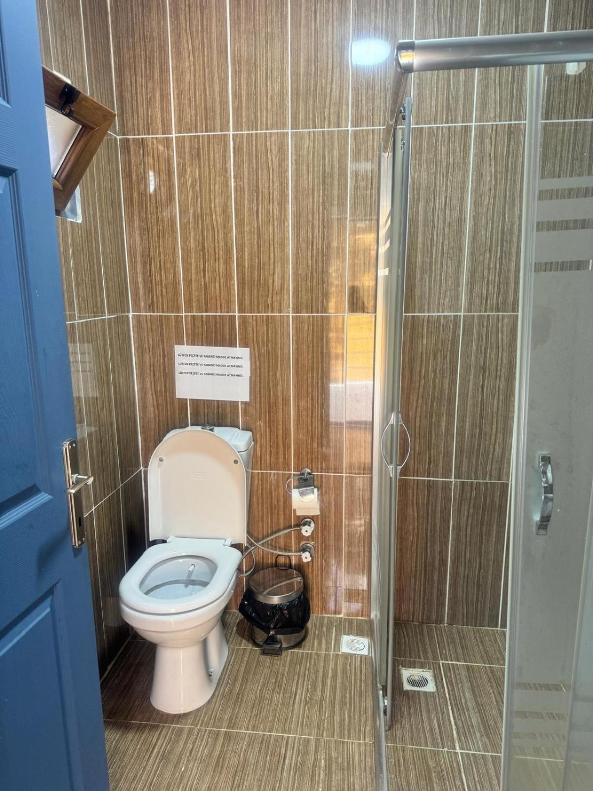 Standard King Room photo 2