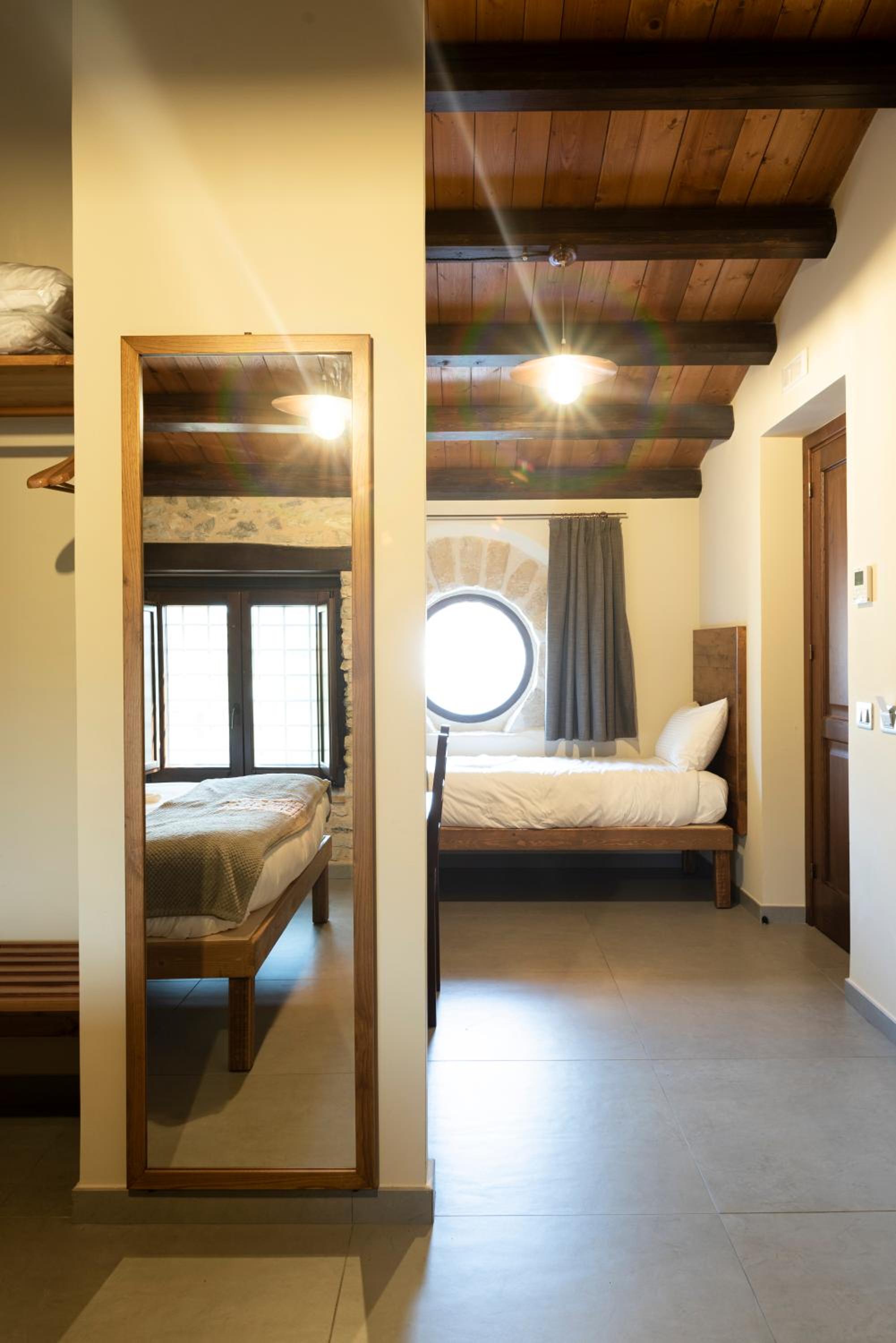 King Suite - Photo 15