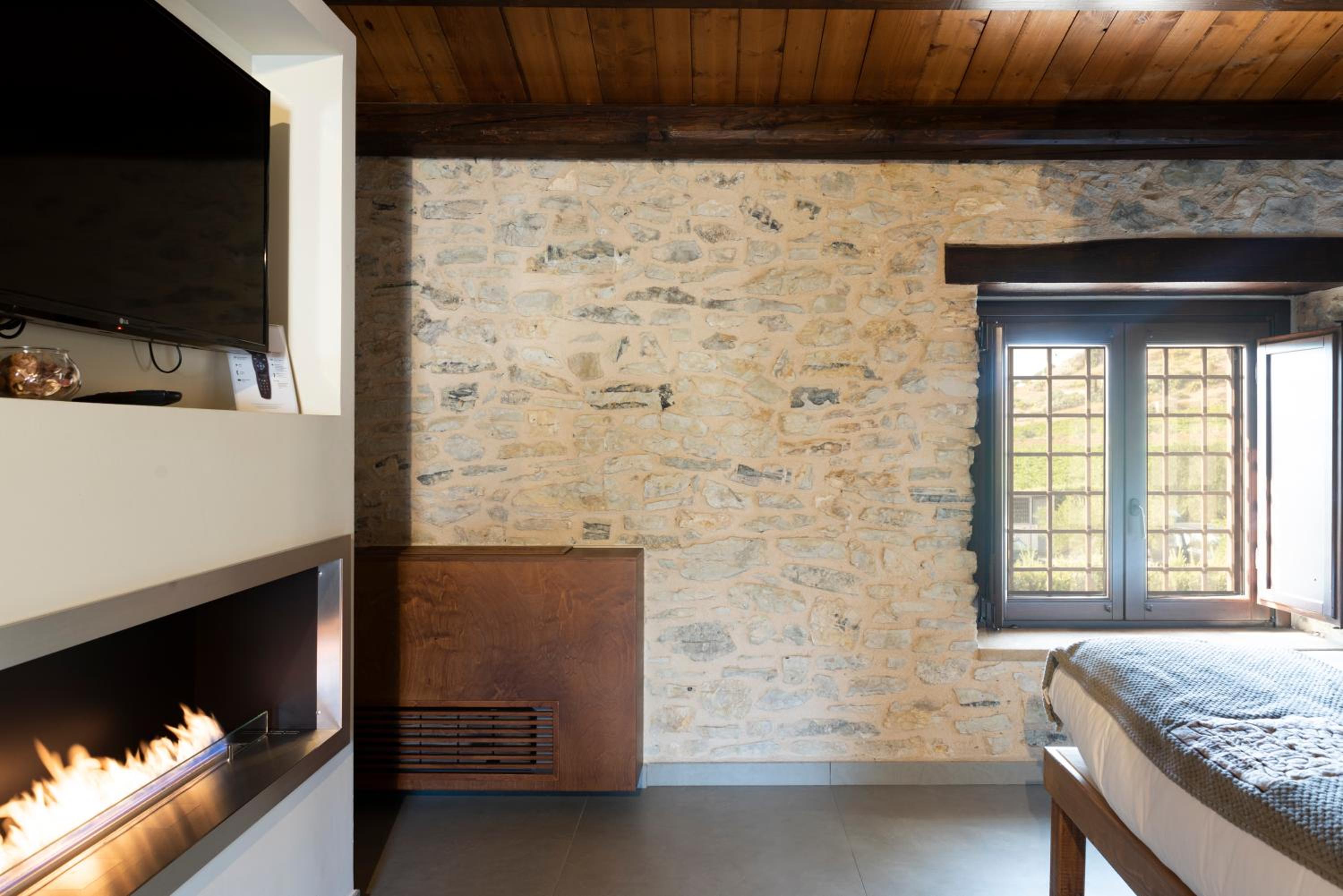 King Suite - Photo 11