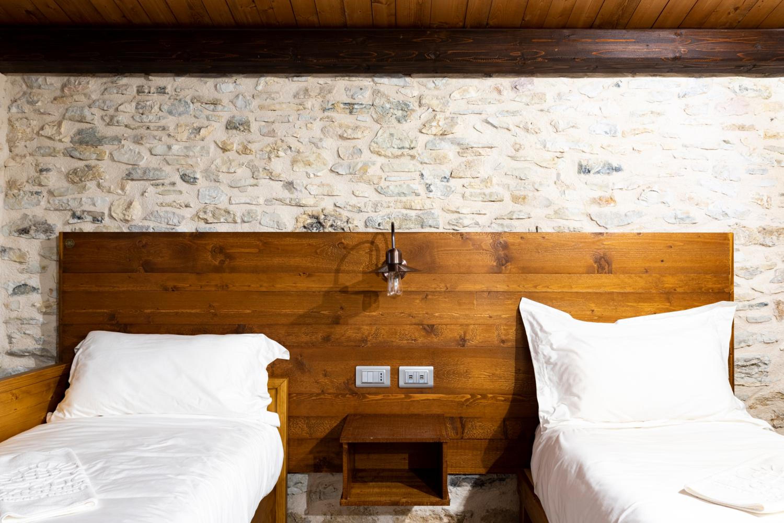 Family Suite - Photo 9