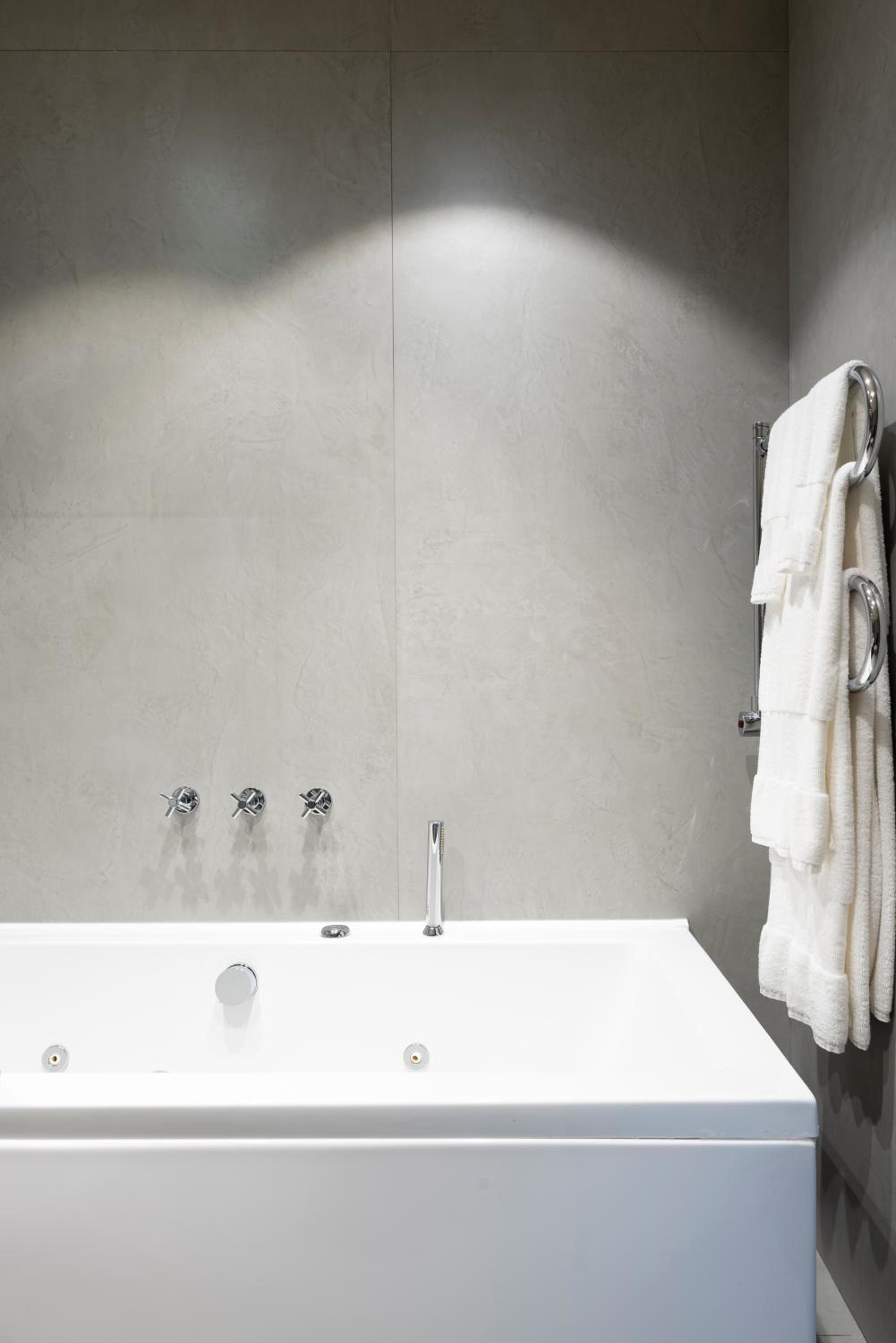 Suite with Spa Bath - Photo 3