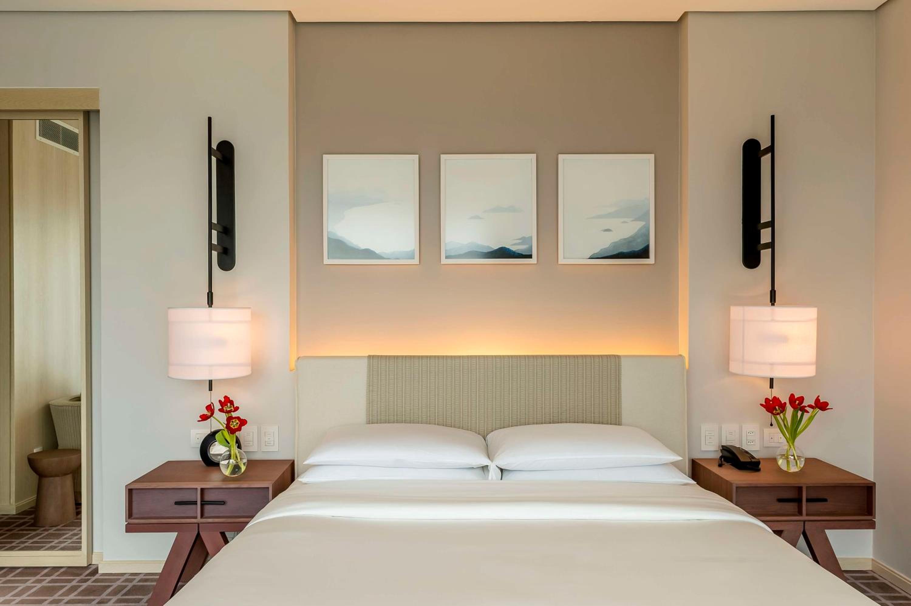 Grand King Suite