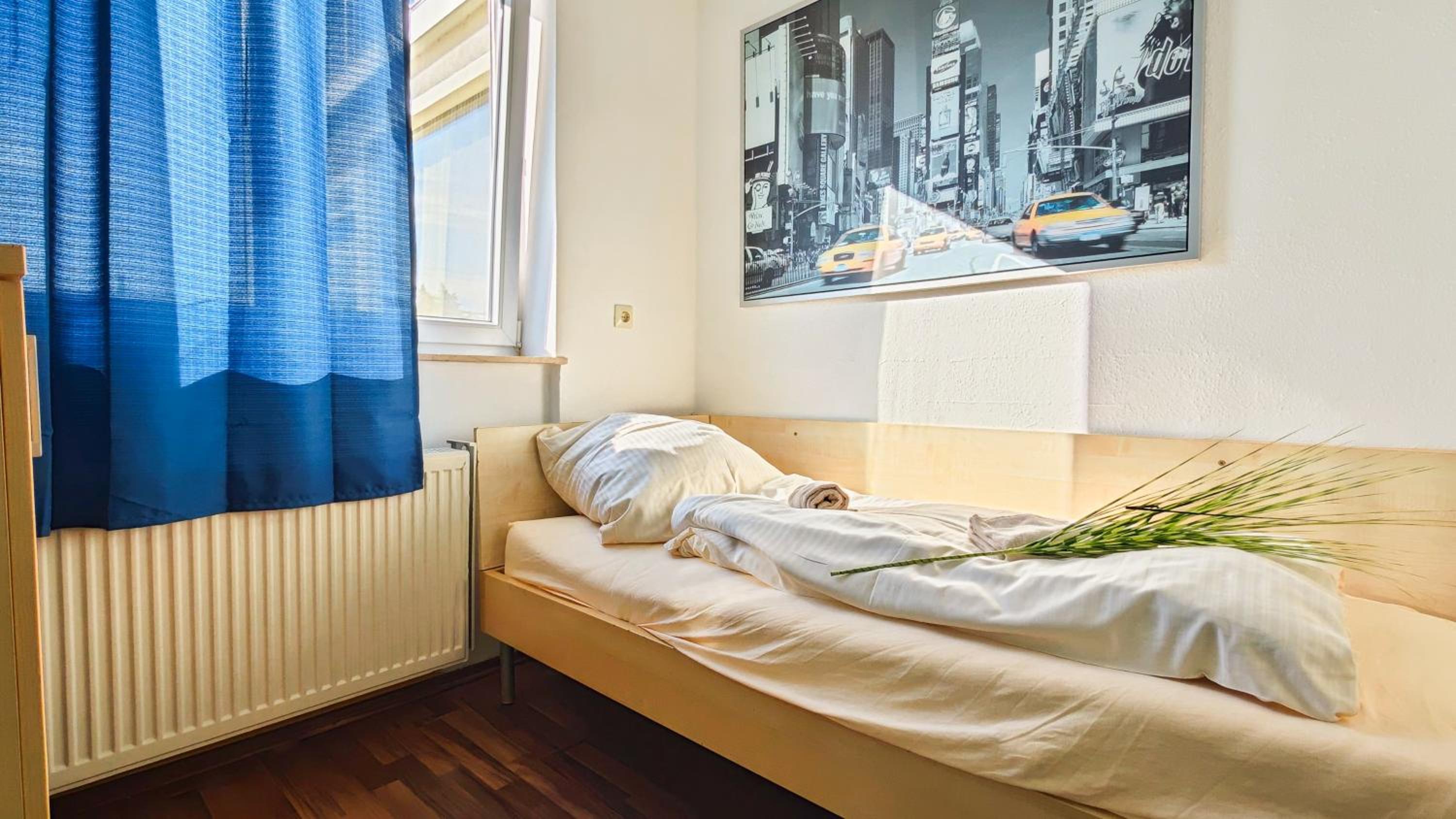 Single Room with Private Bathroom photo 1