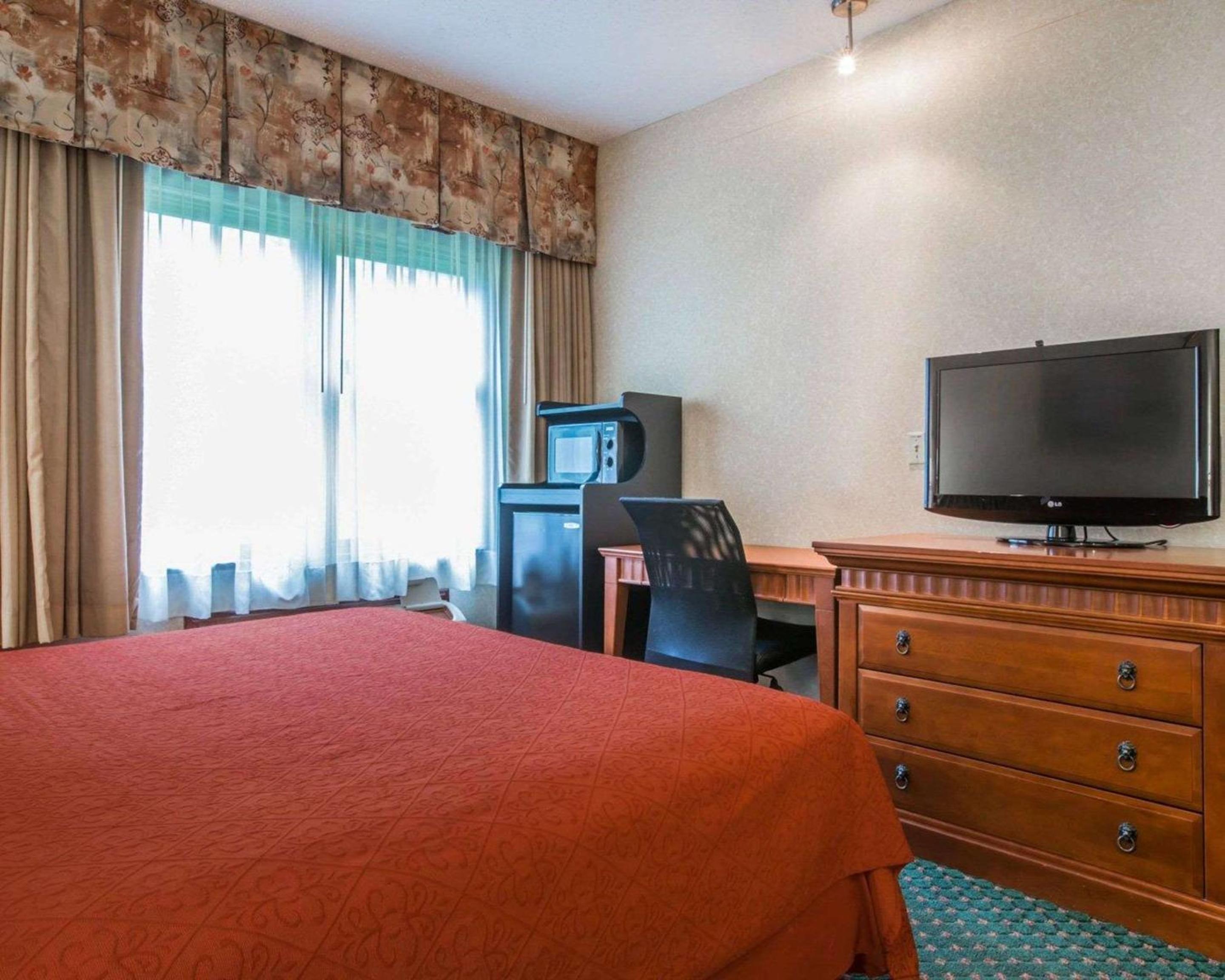 King Room - Non-Smoking photo 1