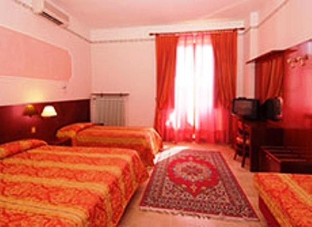 Triple Room photo 2