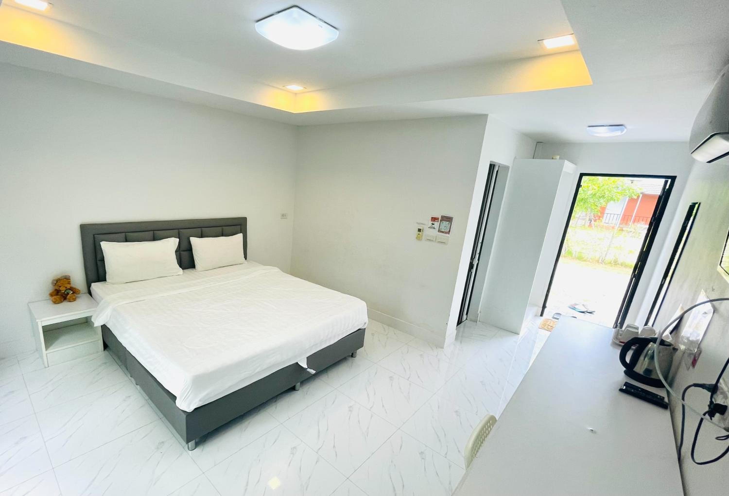 Superior King Room - Photo 1