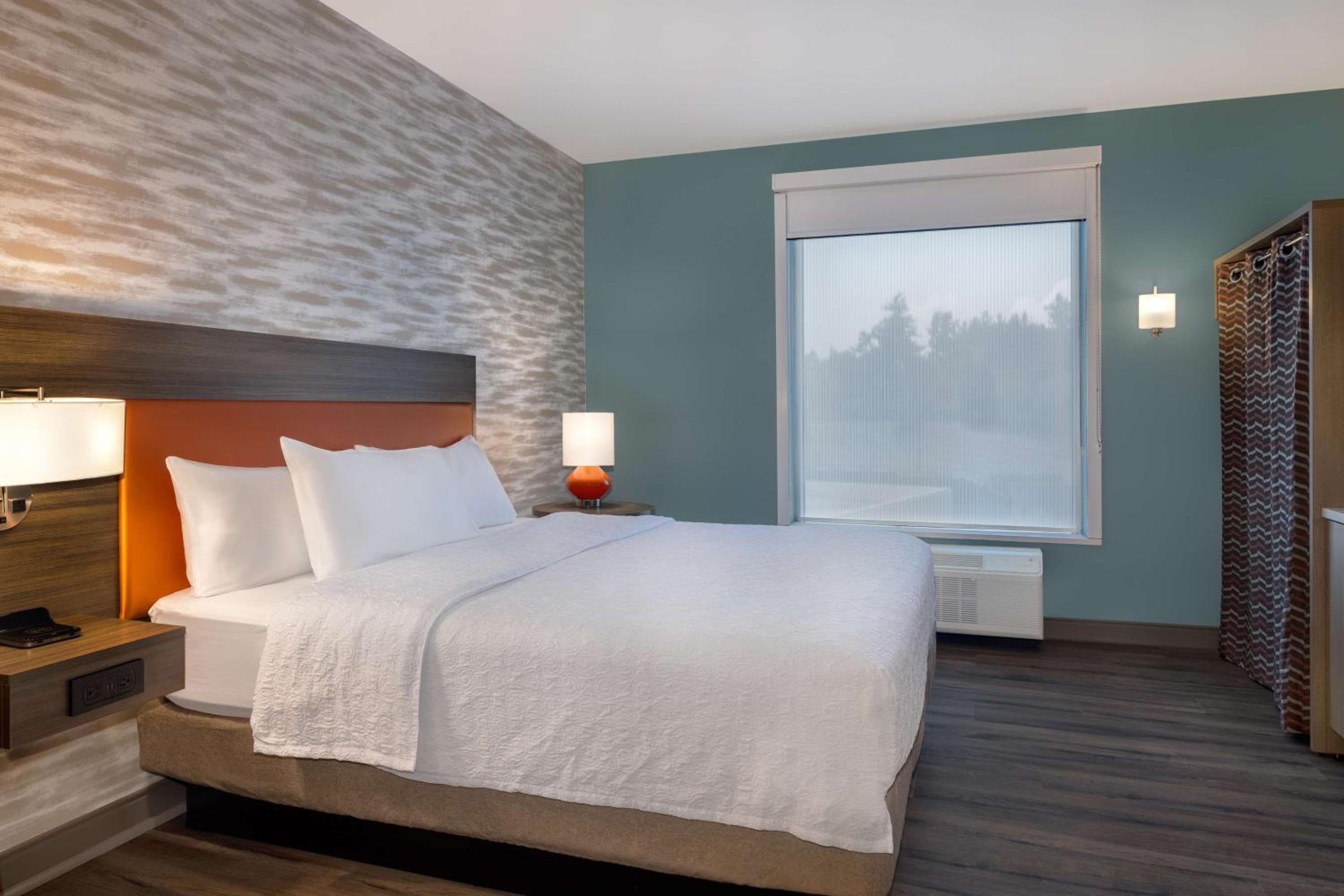 King Studio Suite - Photo 2