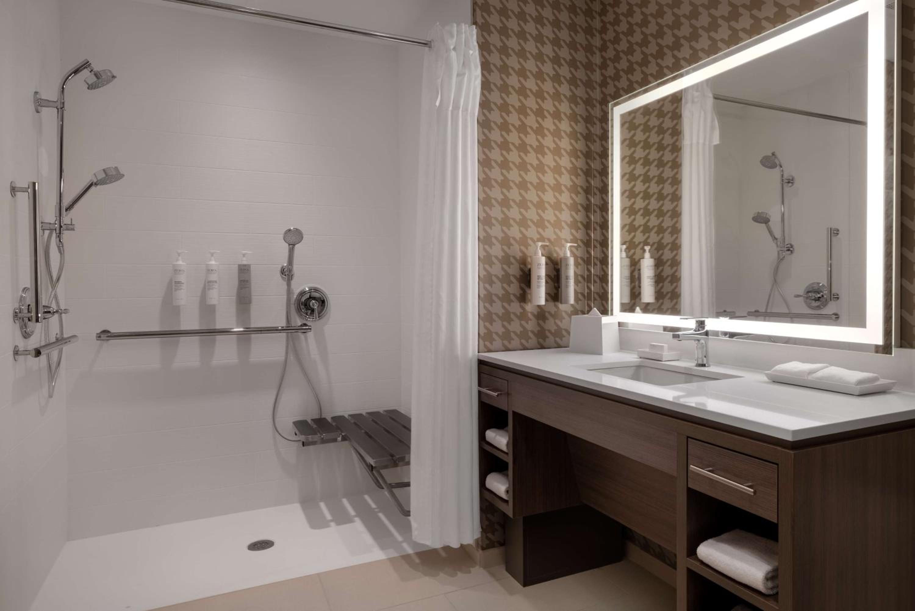 King Suite with Roll-In Shower - Mobility/Hearing Access - Photo 8
