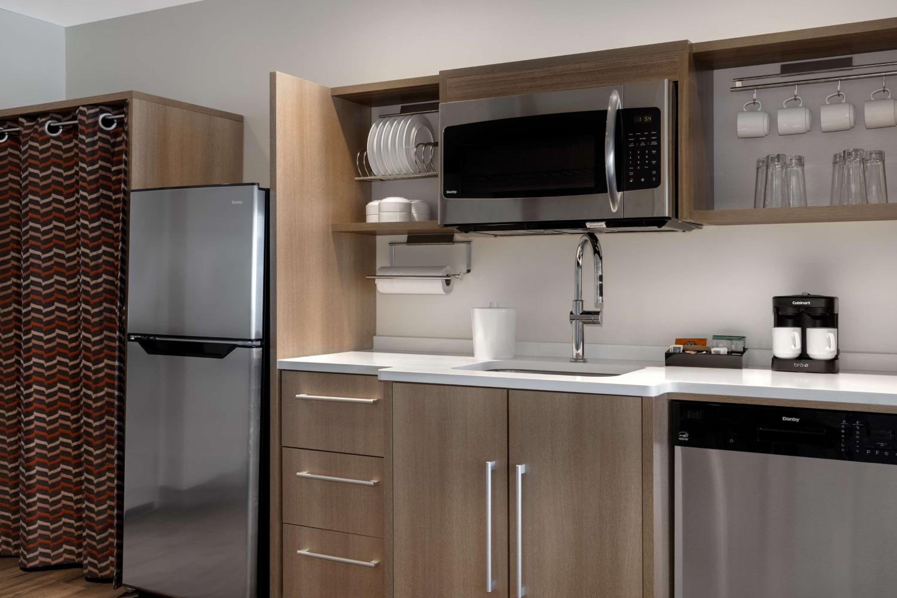King Studio Suite - Photo 5