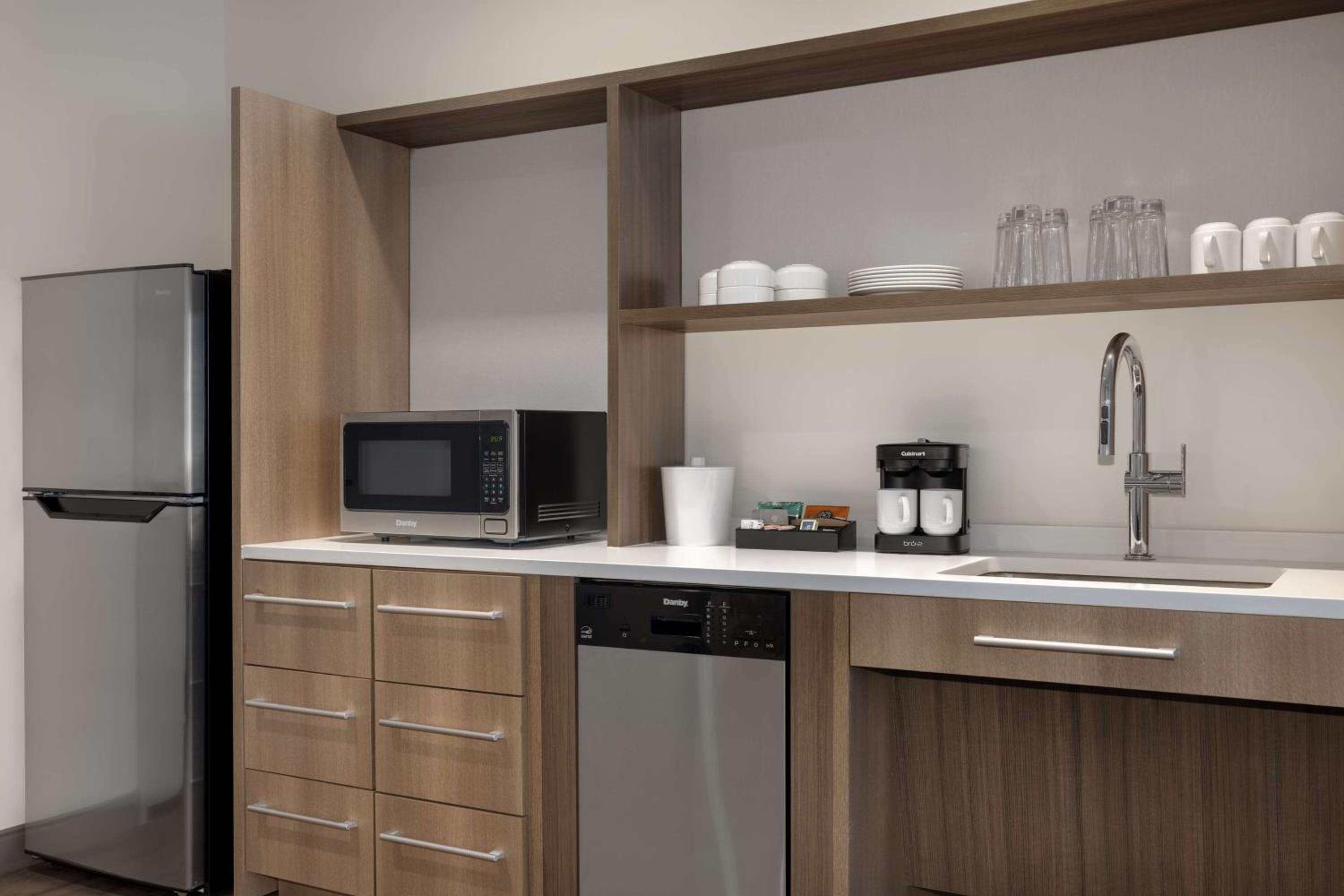 King Studio Suite - Photo 6