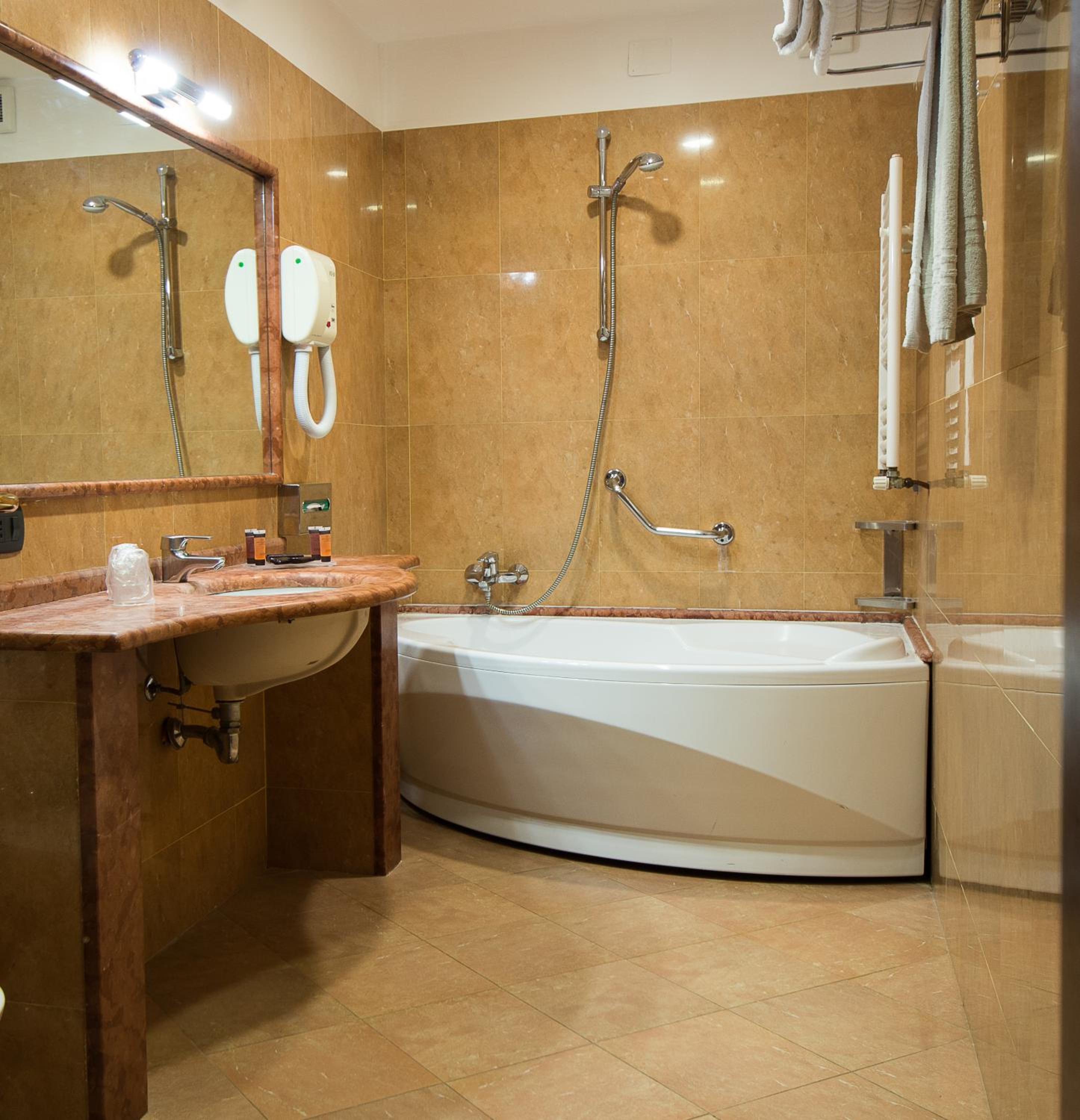 Triple Room - Photo 2