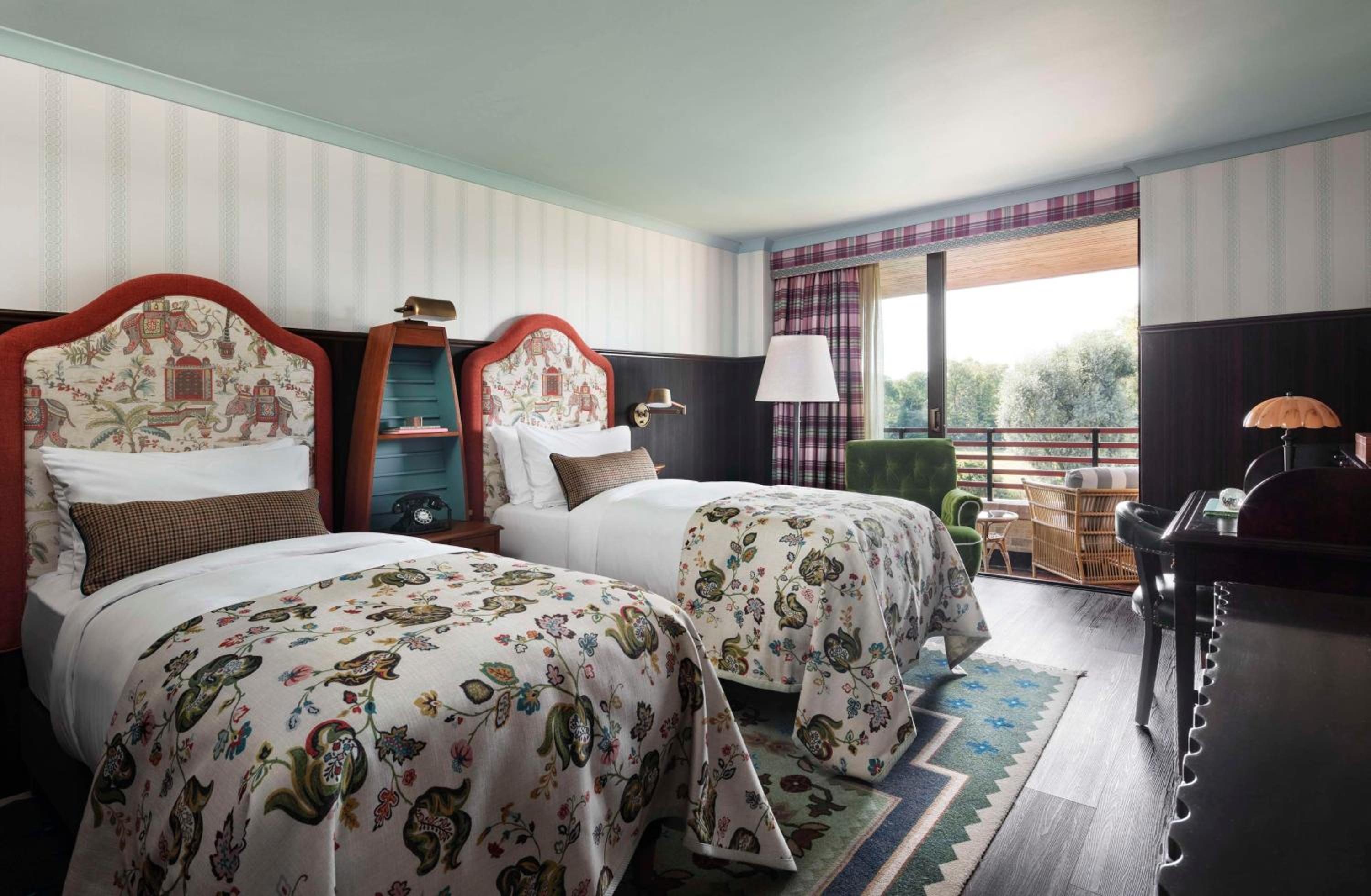Graduate Twin Room with Balcony and River View - Photo 3