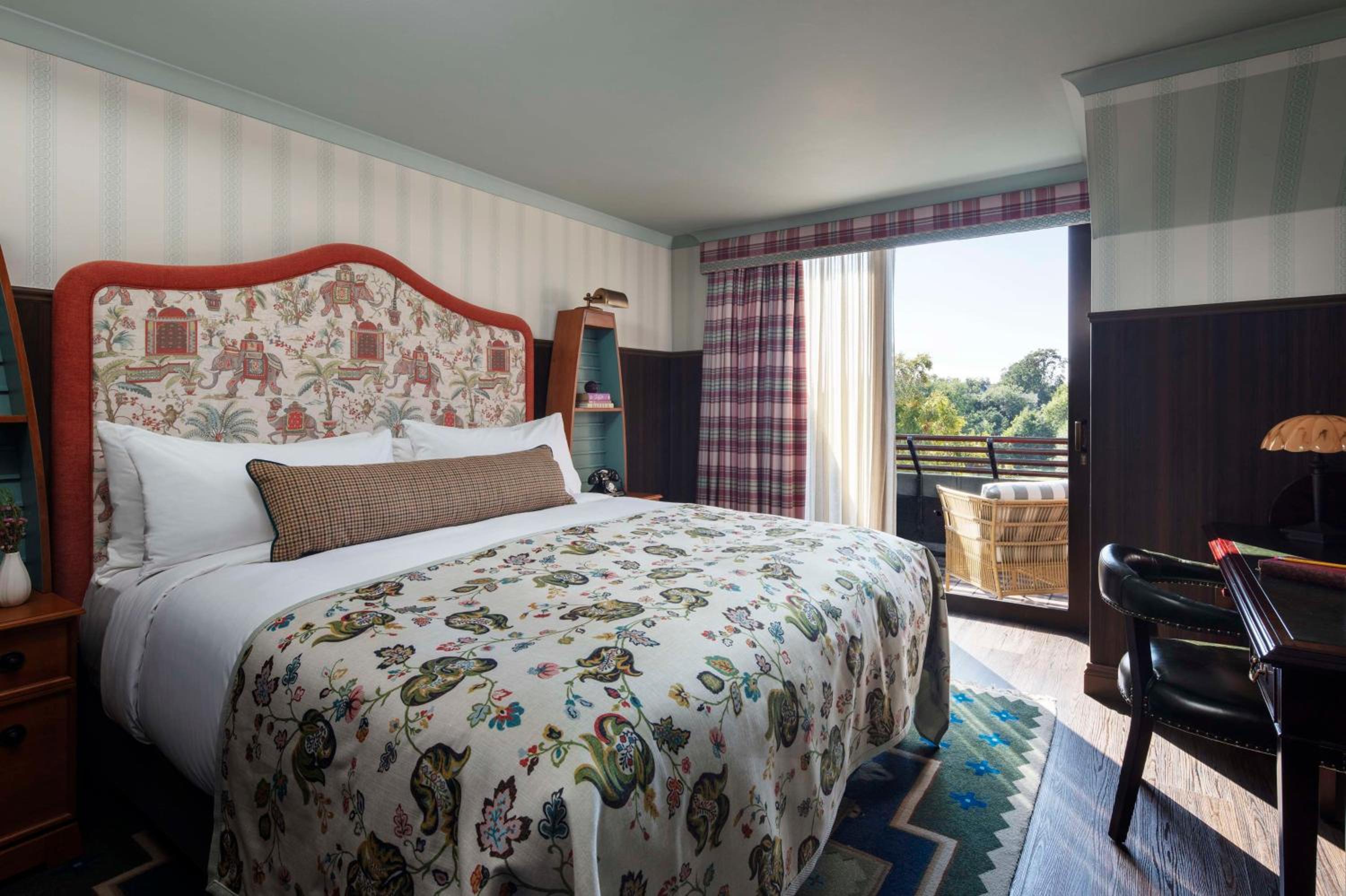 Graduate King Room with Balcony and River View - Photo 5