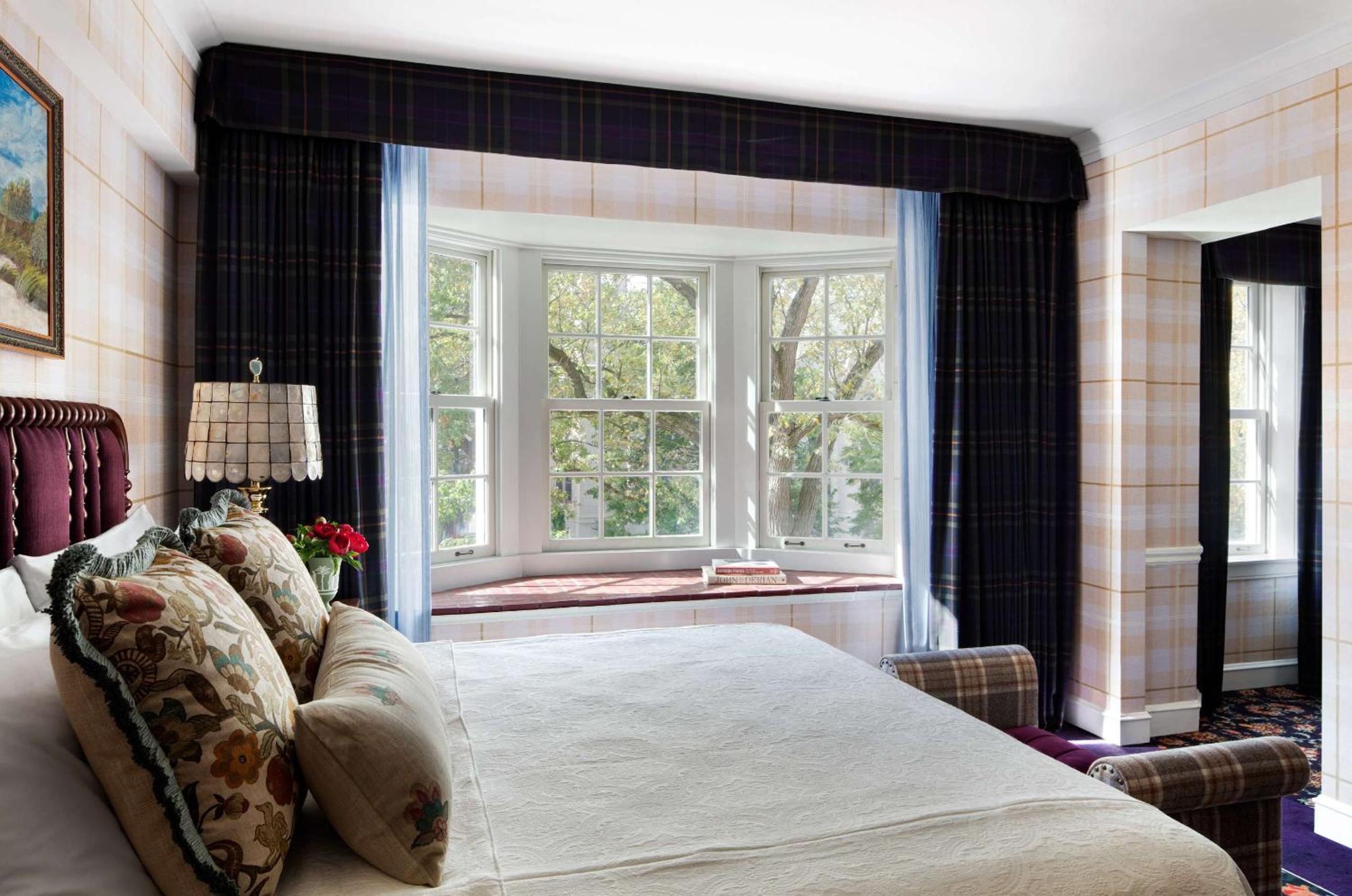 King Room with Bath Tub - Mobility Access - Photo 1
