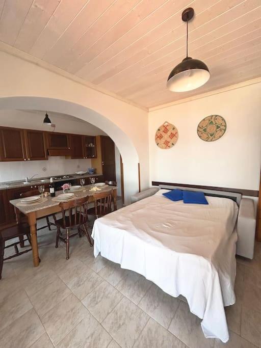 One-Bedroom House photo 2