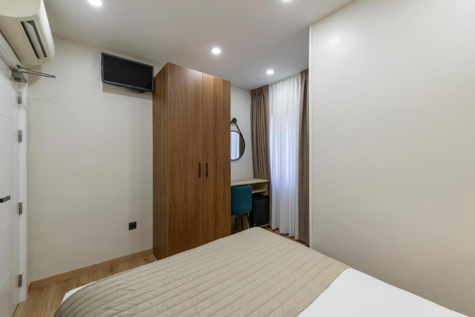 Economy Double Room photo 3