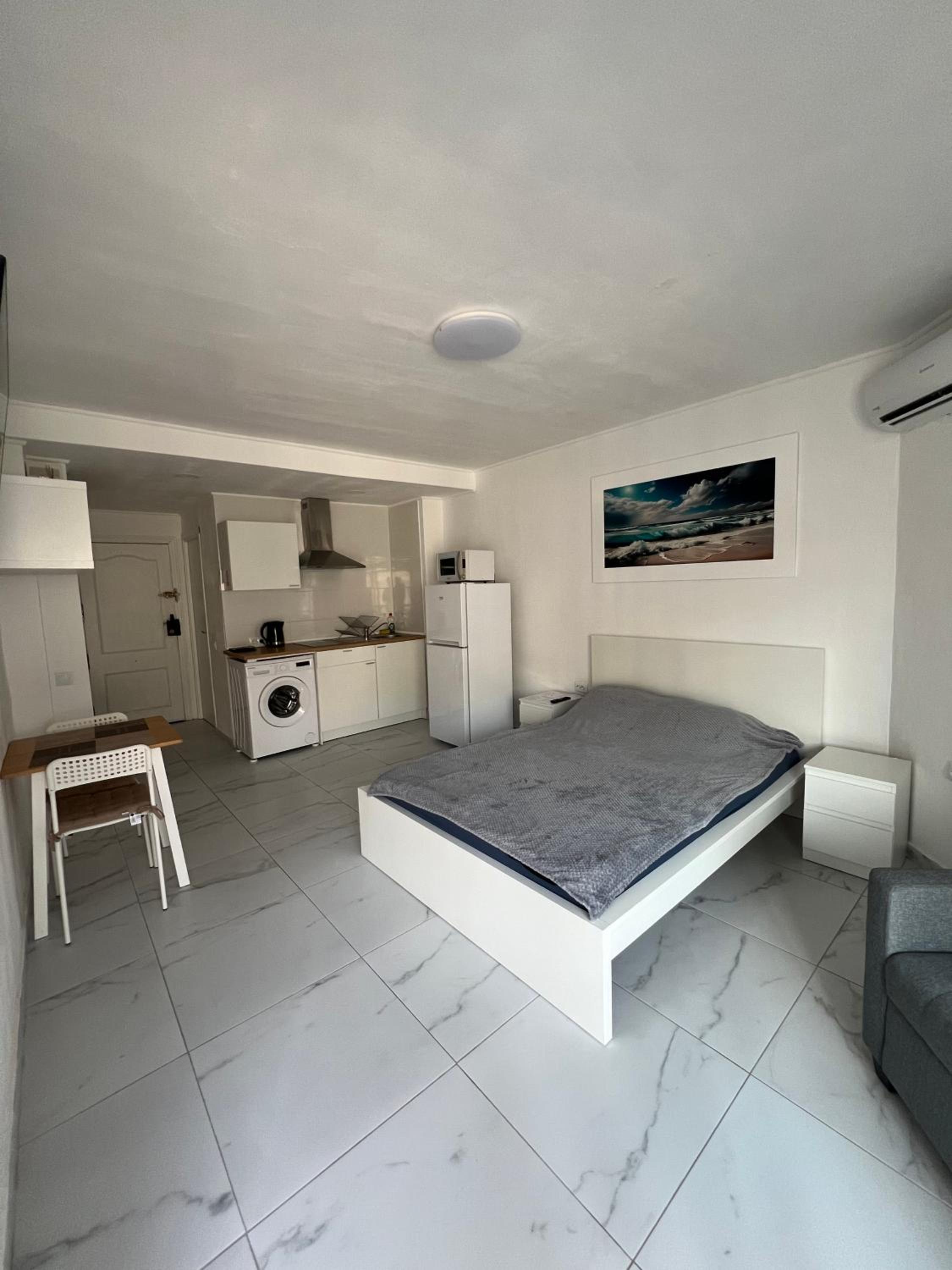 Apartamento Estudio con Balcón