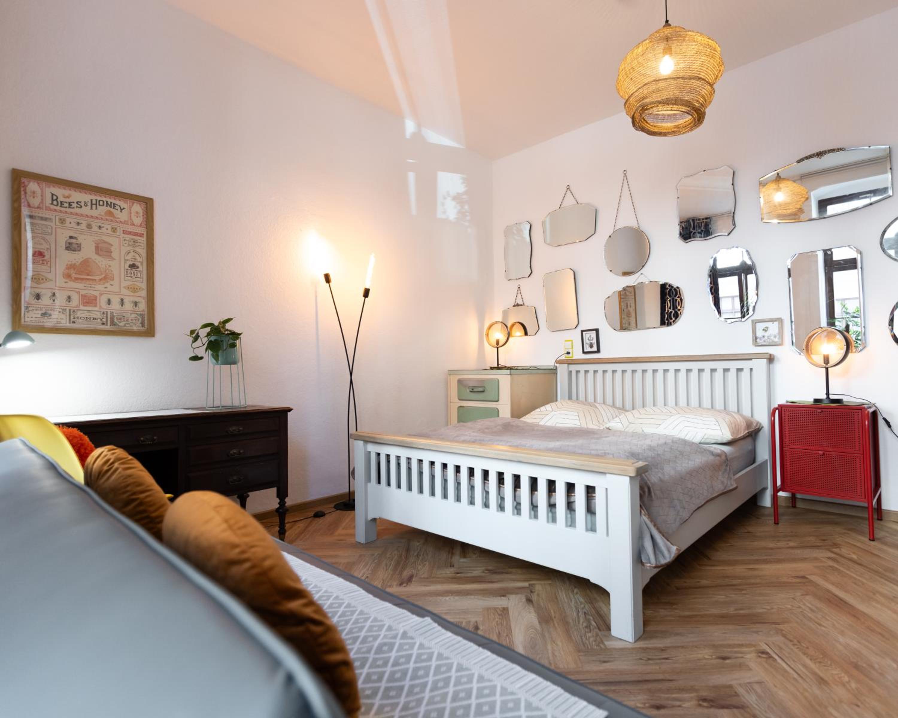 One-Bedroom Apartment - Photo 24