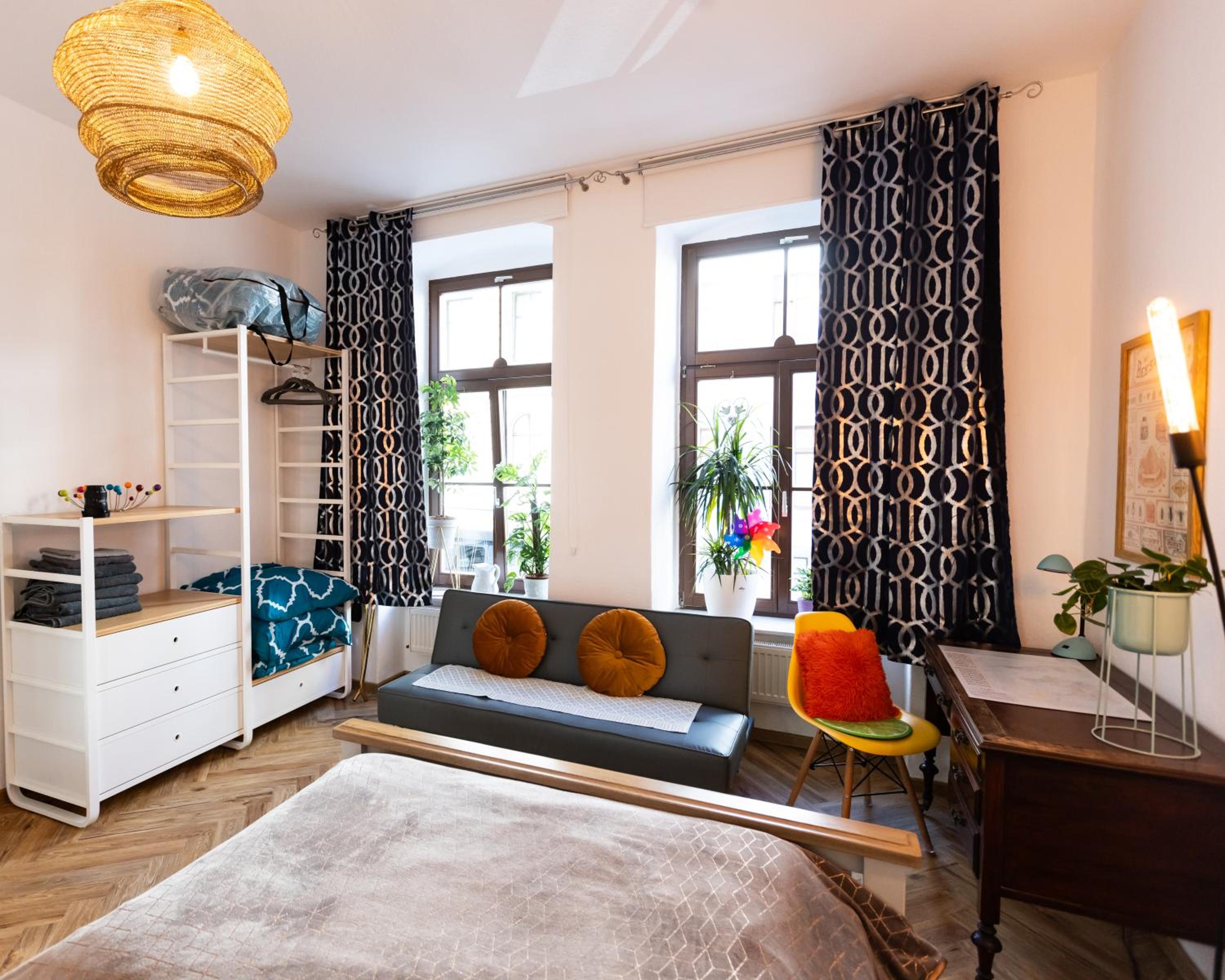 One-Bedroom Apartment - Photo 19
