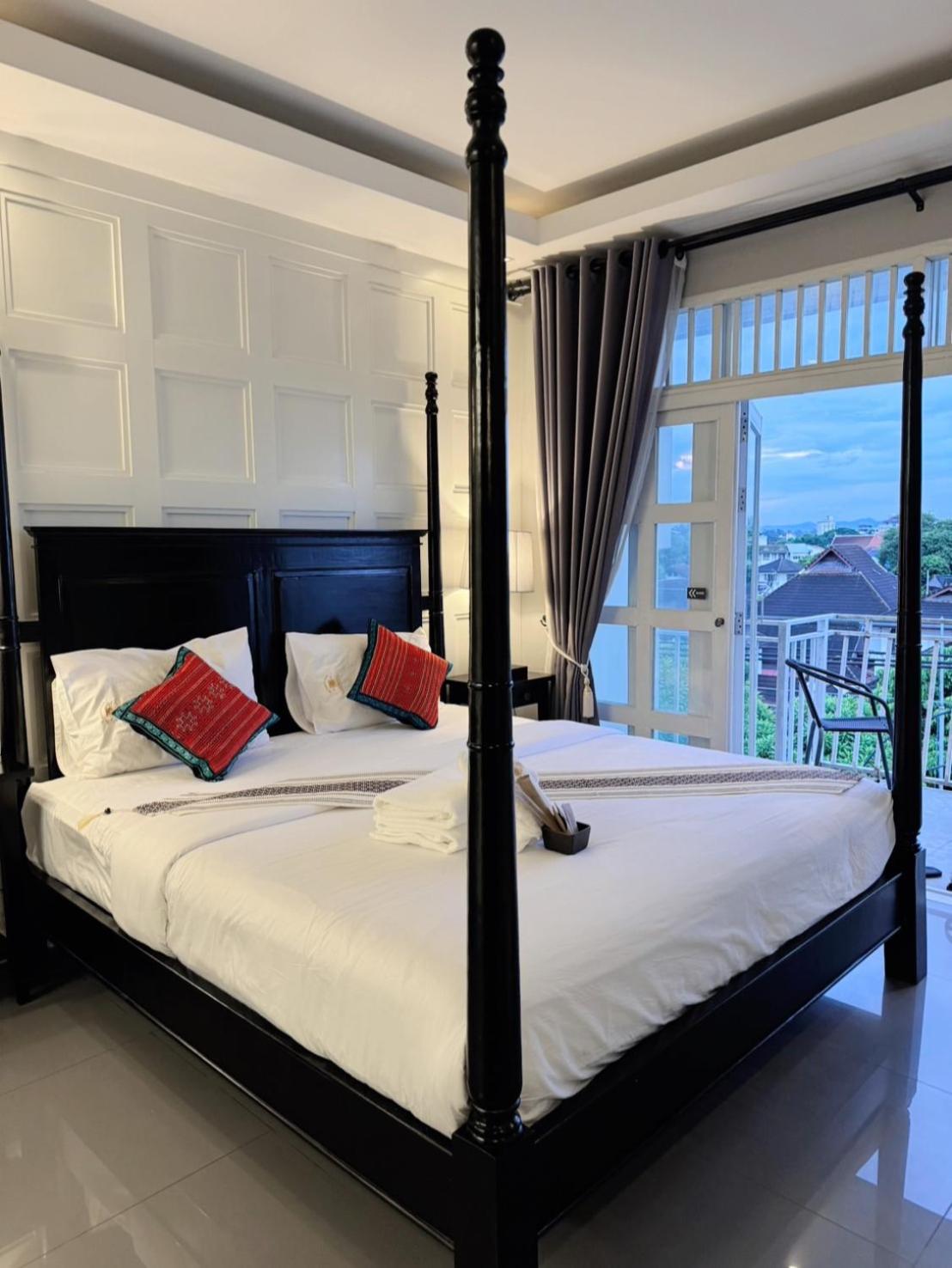 Junior Suite with Terrace - Photo 14