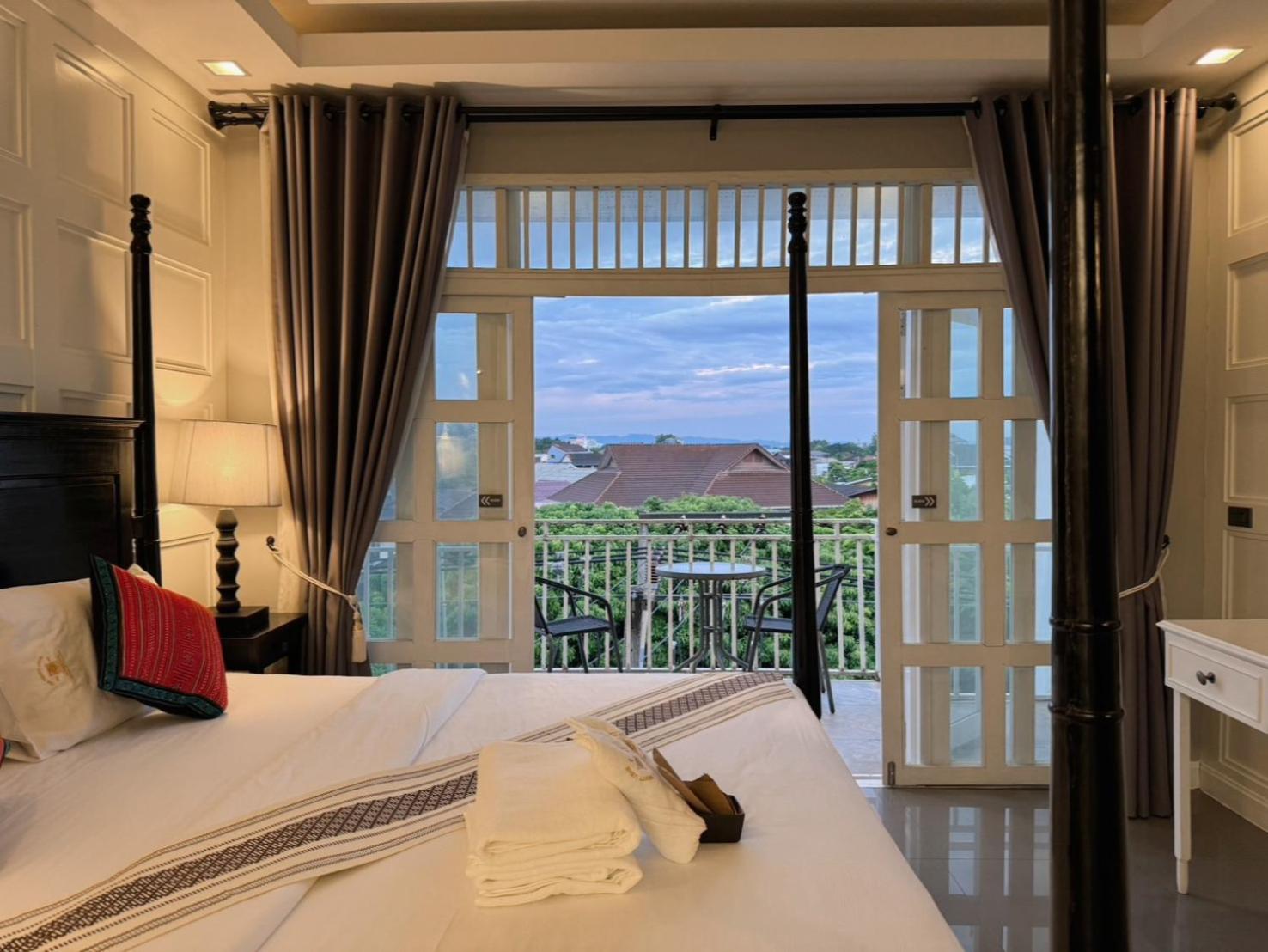 Junior Suite with Terrace - Photo 11
