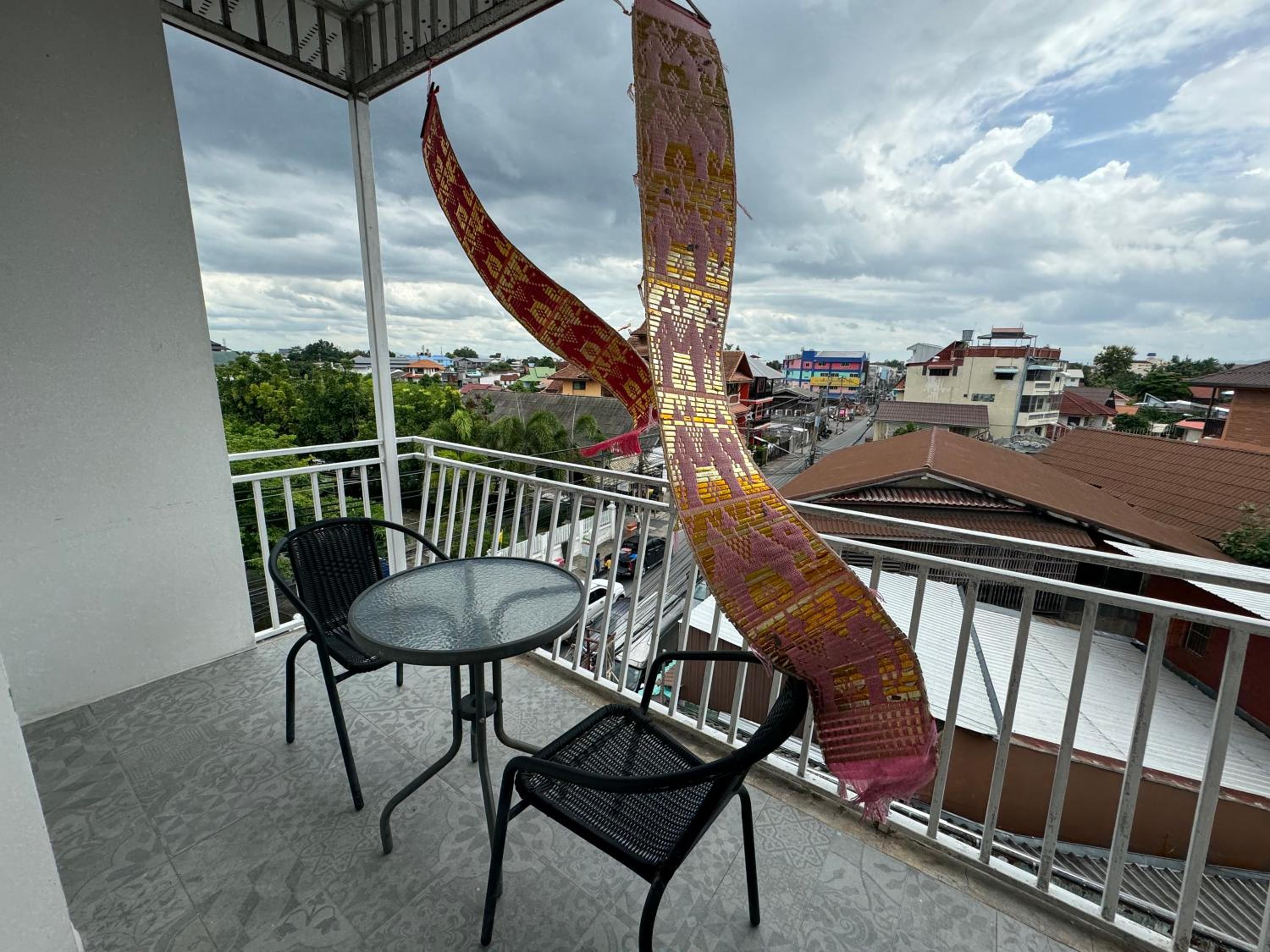 Deluxe Double Room with Balcony - Photo 13
