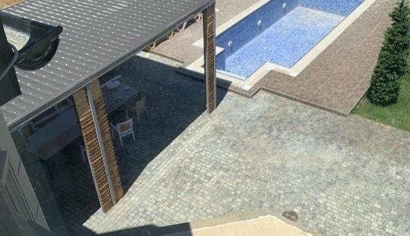 Villa photo 3