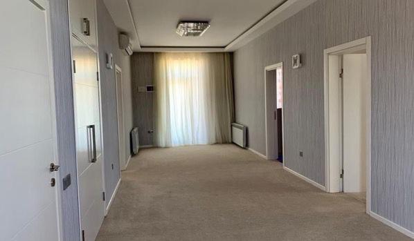 Villa photo 2