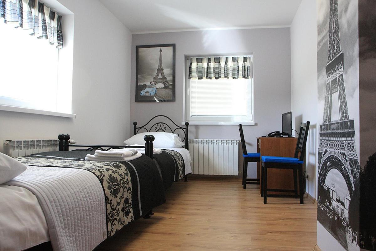 Twin Room - Photo 4