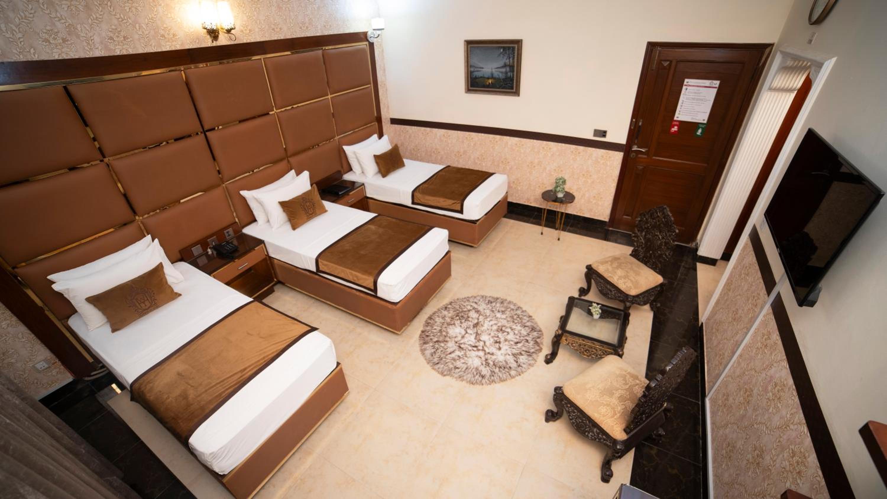 Basic Triple Room photo 3