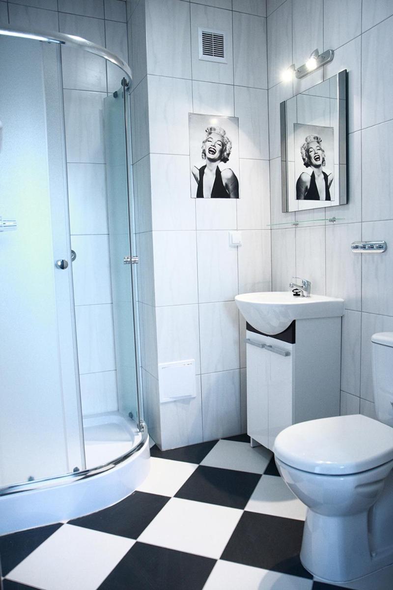 Double Room - Photo 7