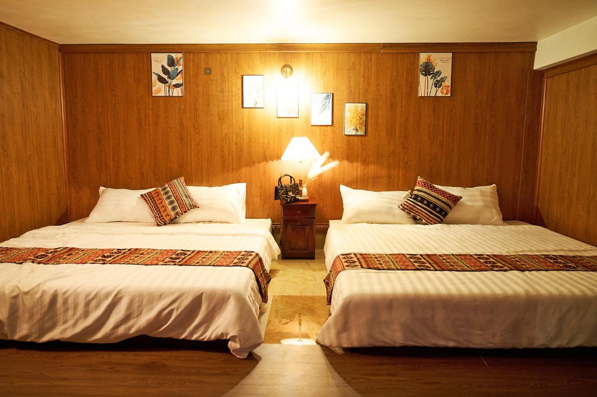 Twin Room with Private External Bathroom