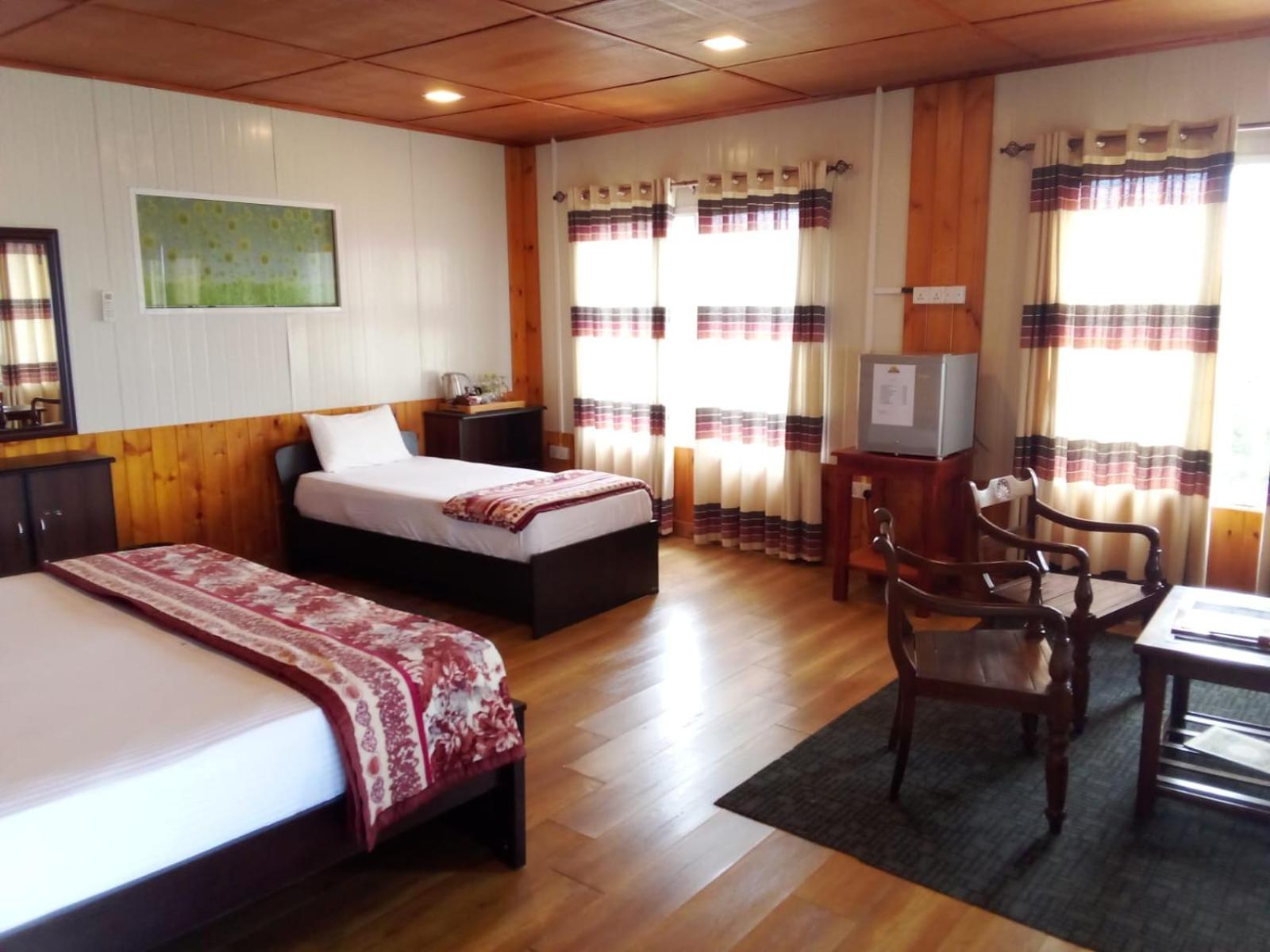 Suite with Mountain View