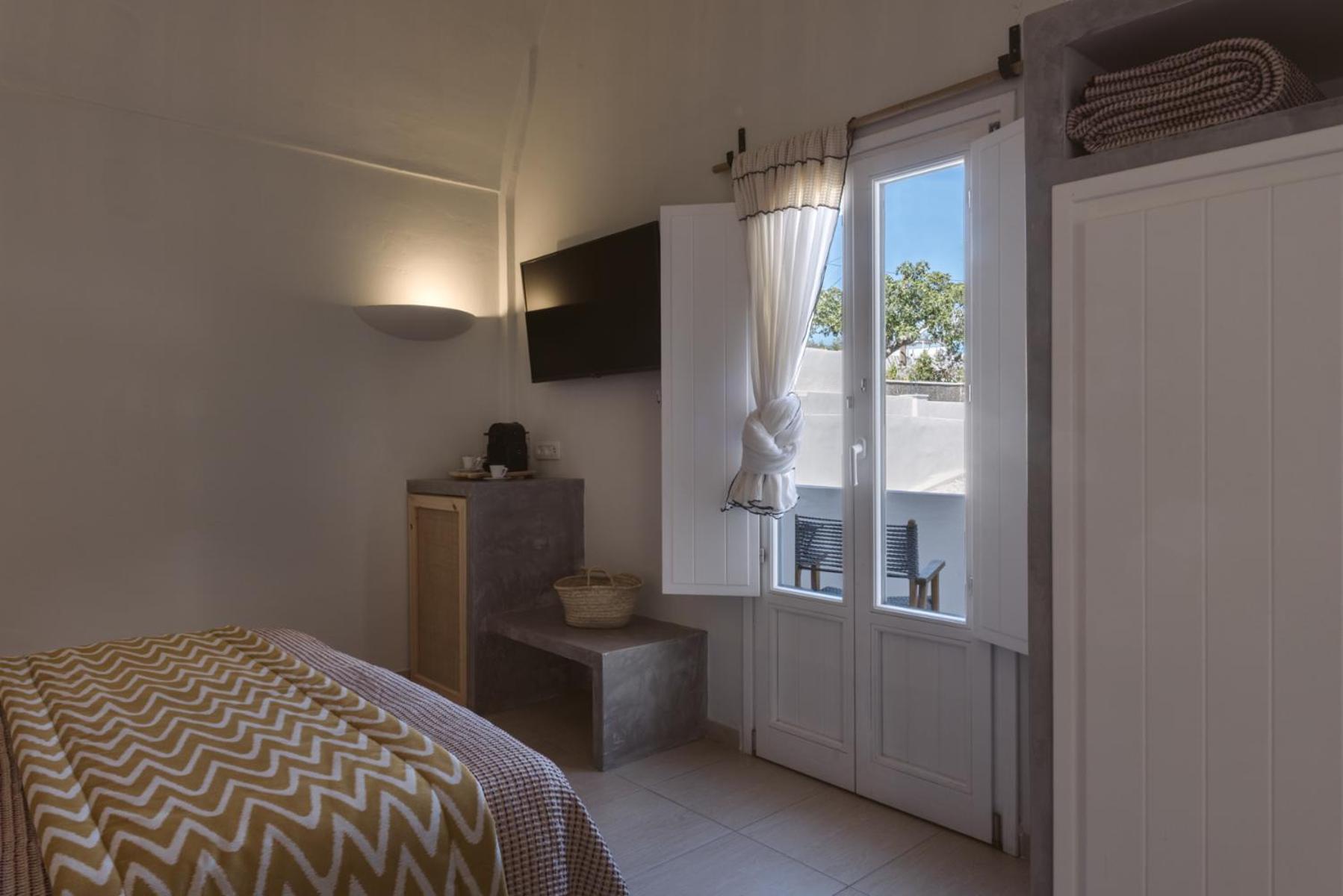 Standard Double Room - Photo 5