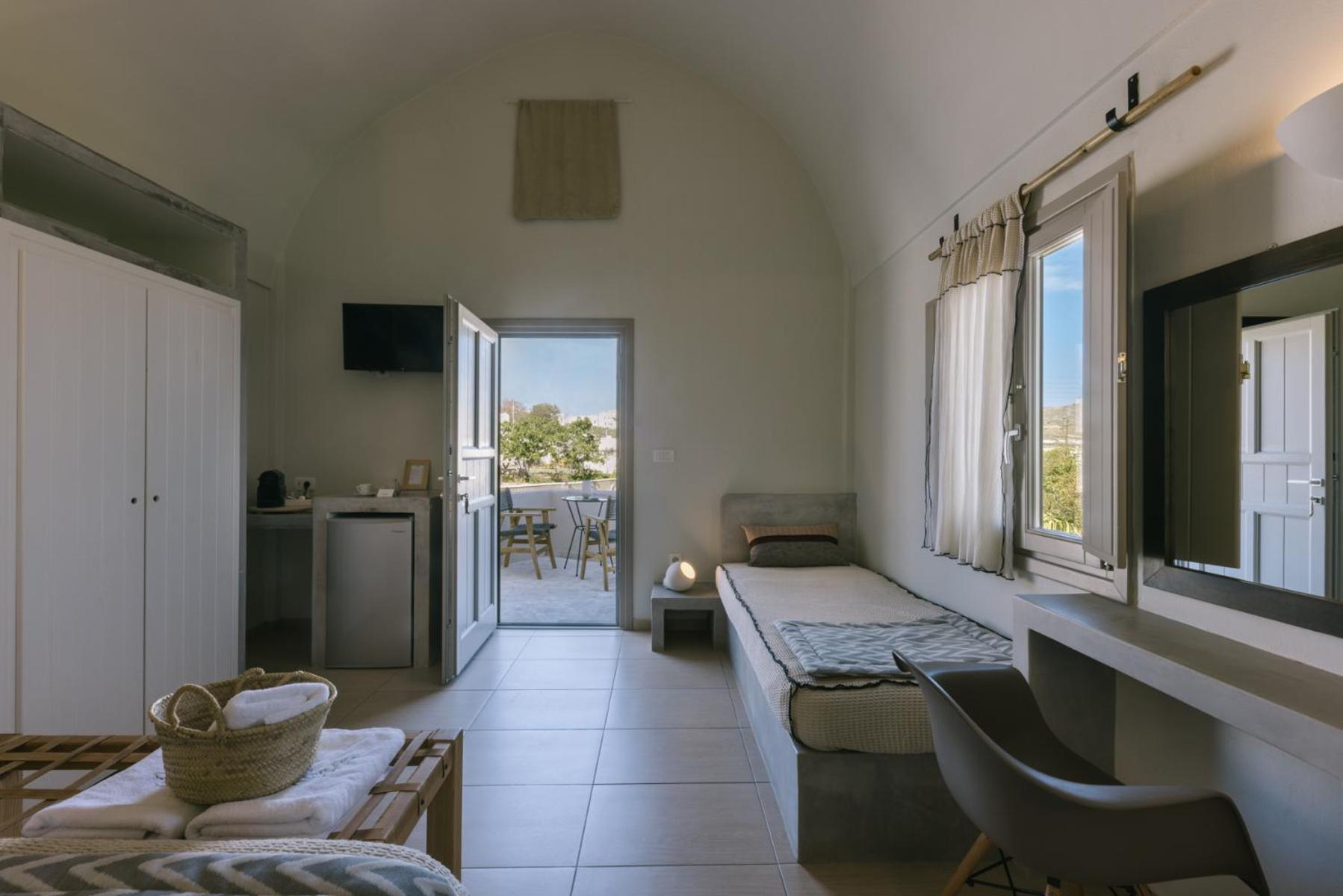 Standard Double Room - Photo 22
