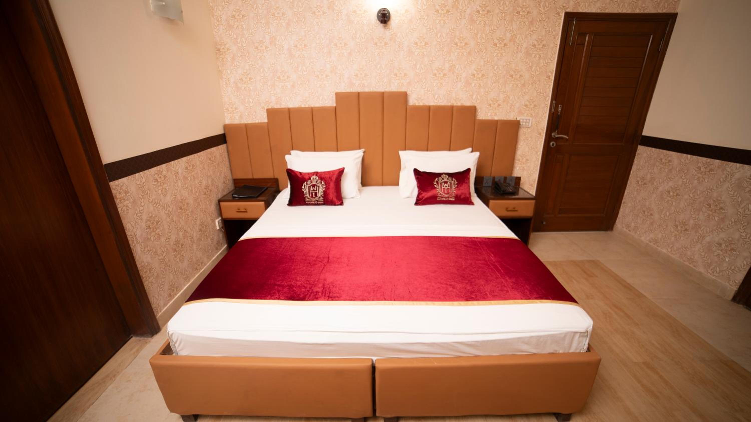Deluxe Double Room photo 3