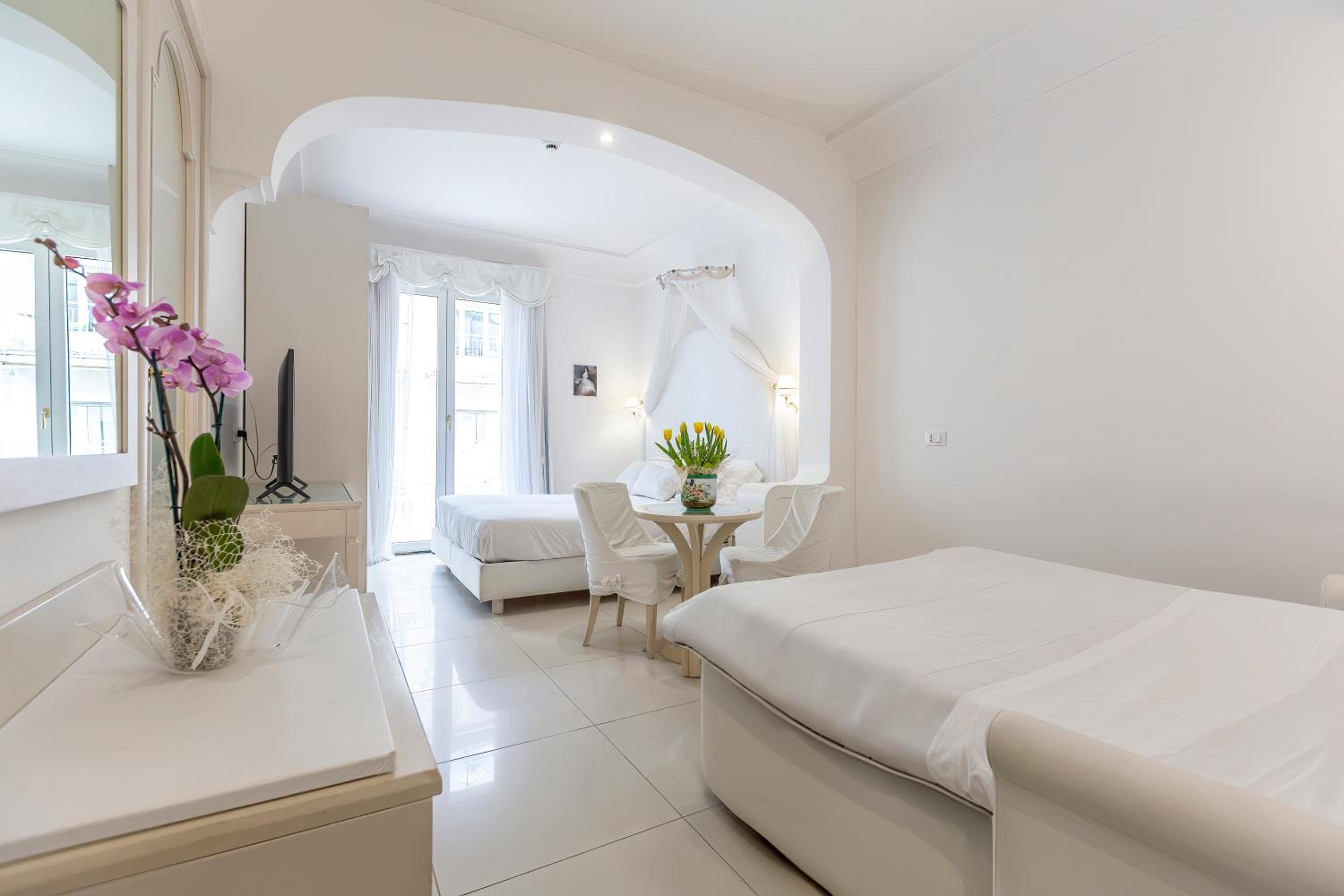 Deluxe Quadruple Room
