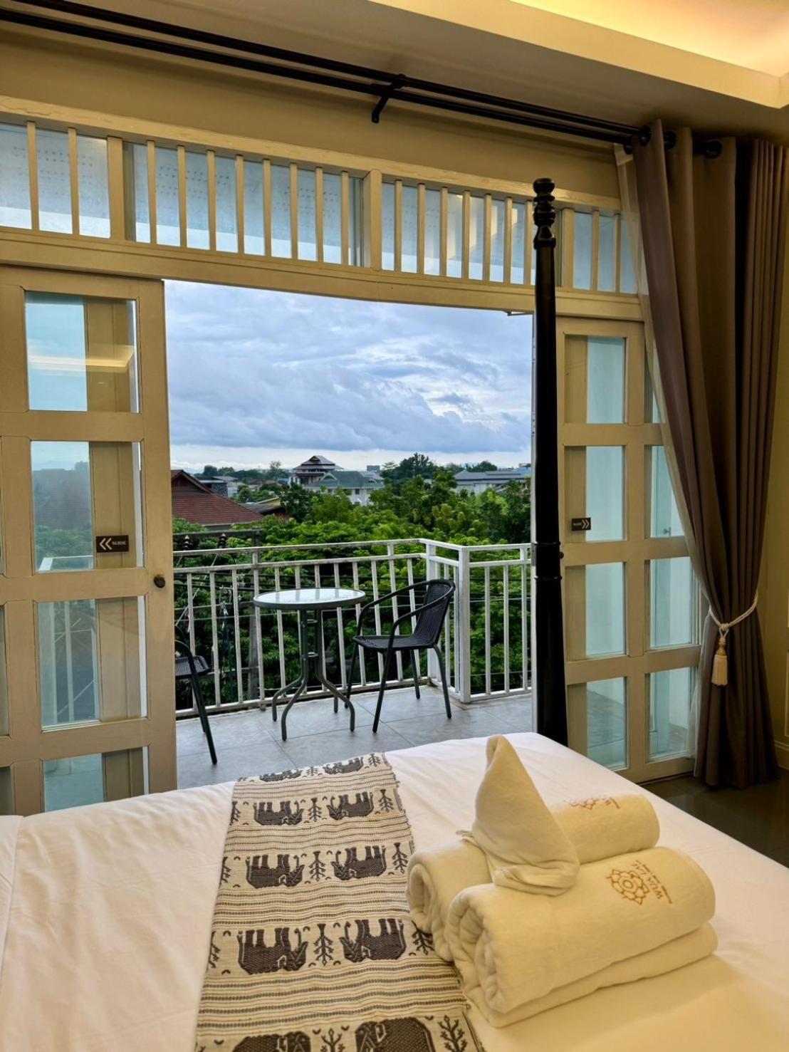 Family Room with Balcony - Photo 8