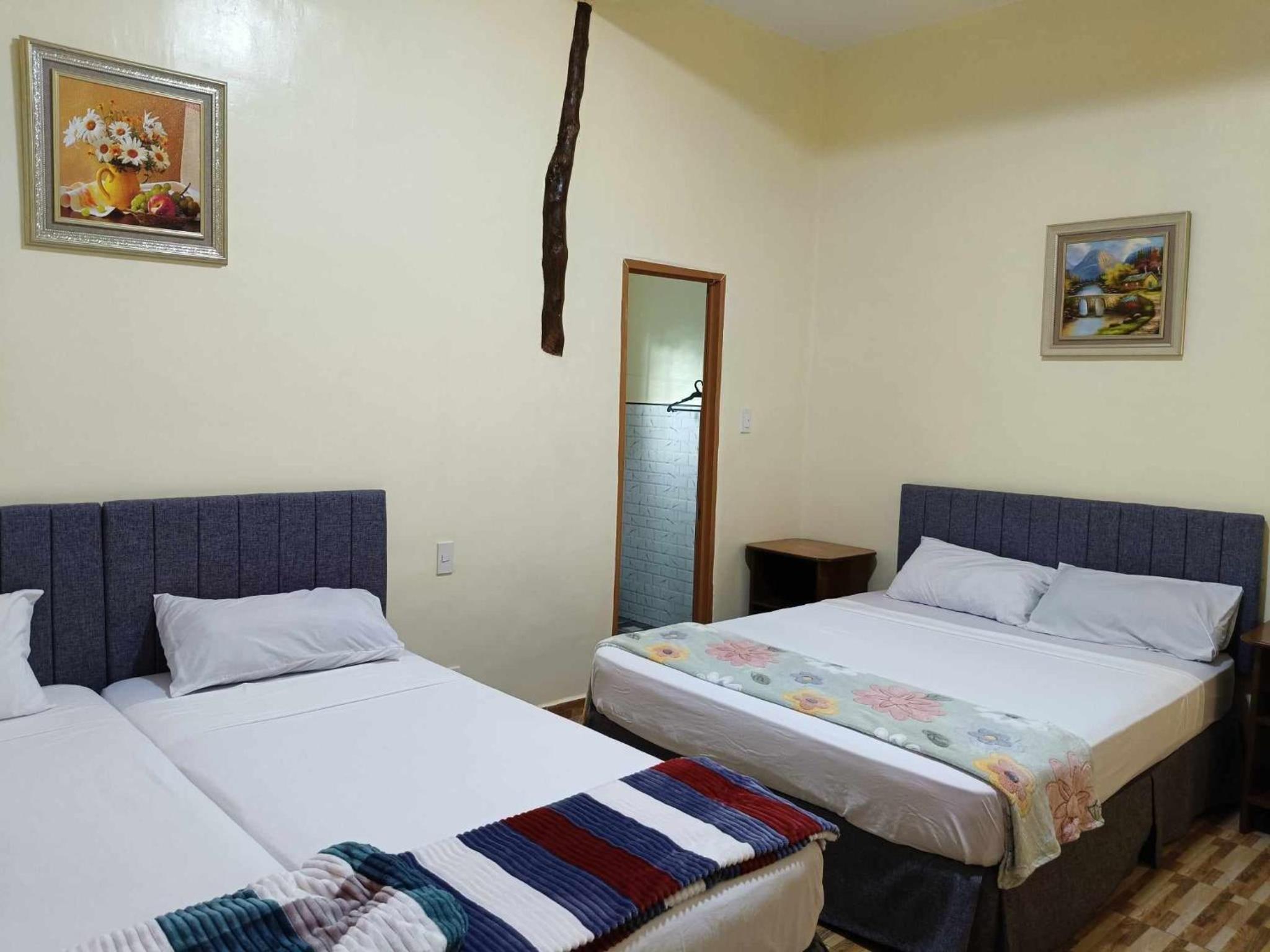 Deluxe Family Room - Photo 3