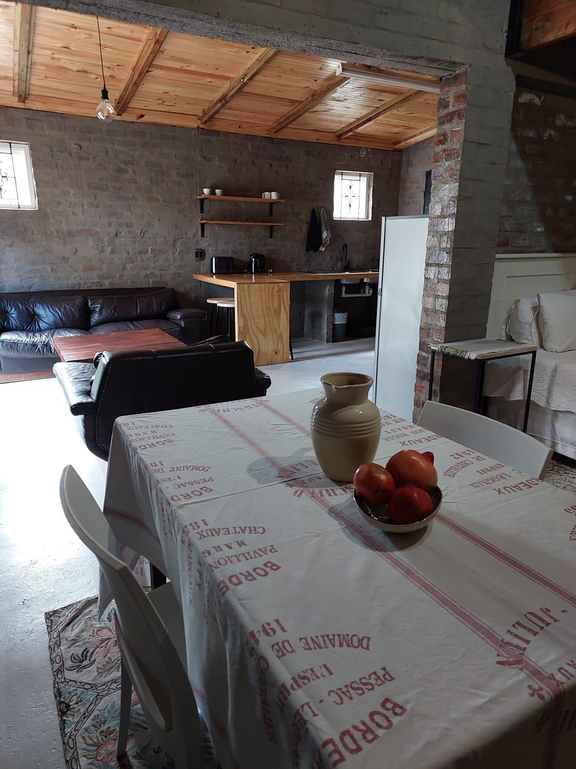 One-bedroom Loft Apartment  photo 2