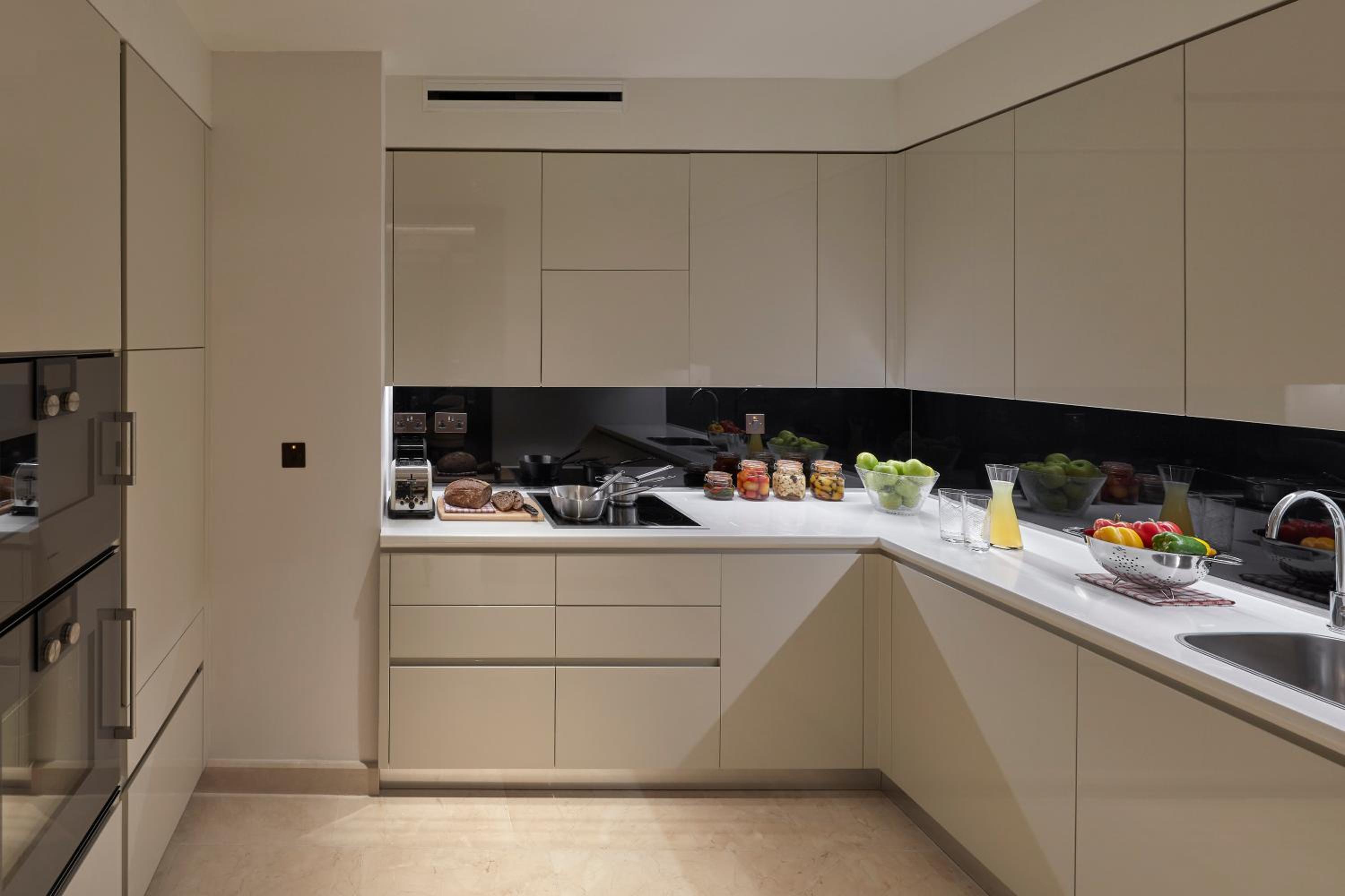 Two Bedroom Duplex Apartment 1 King 1 Twin - Photo 3